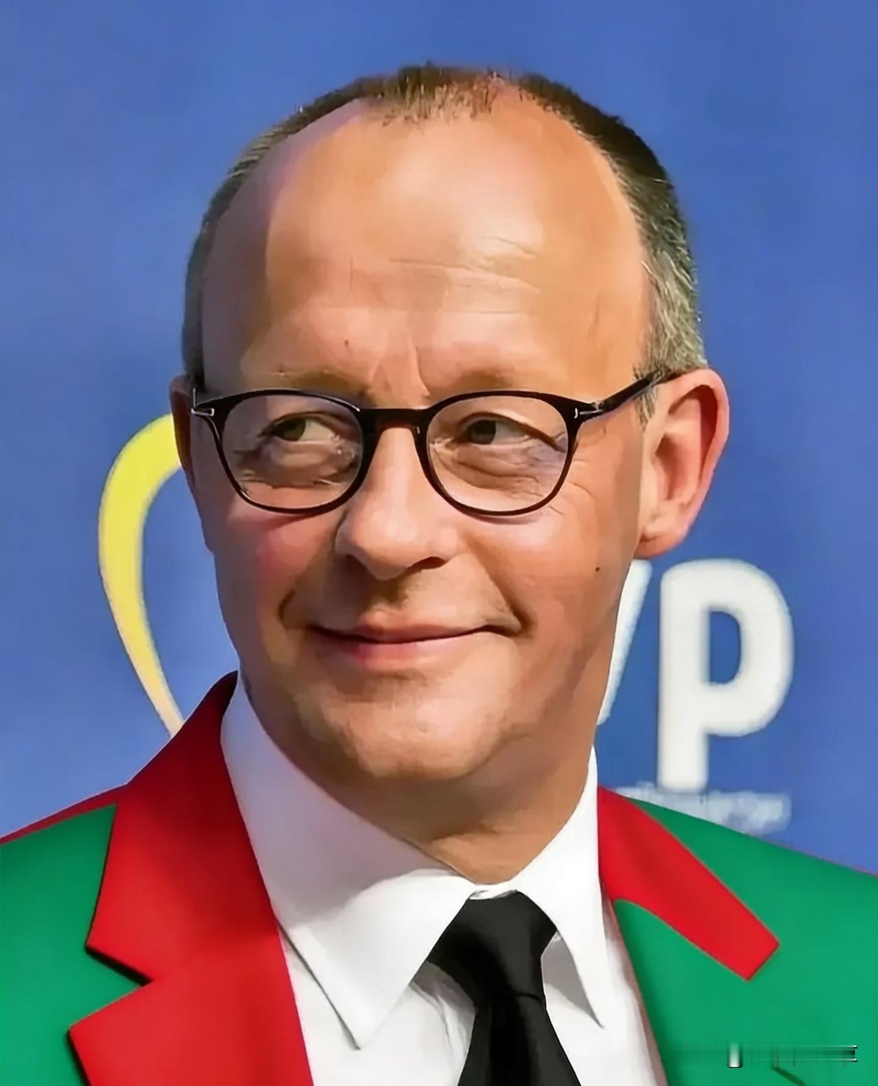 德国总理公开表态:
德国总理默茨在12月2日公开表示，反对向乌克兰“强加和平”，