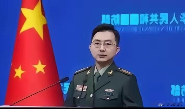 千算万算也没算到，第一岛链竟然会以如此戏剧性的方式予以突破。

很多人都猜测，想