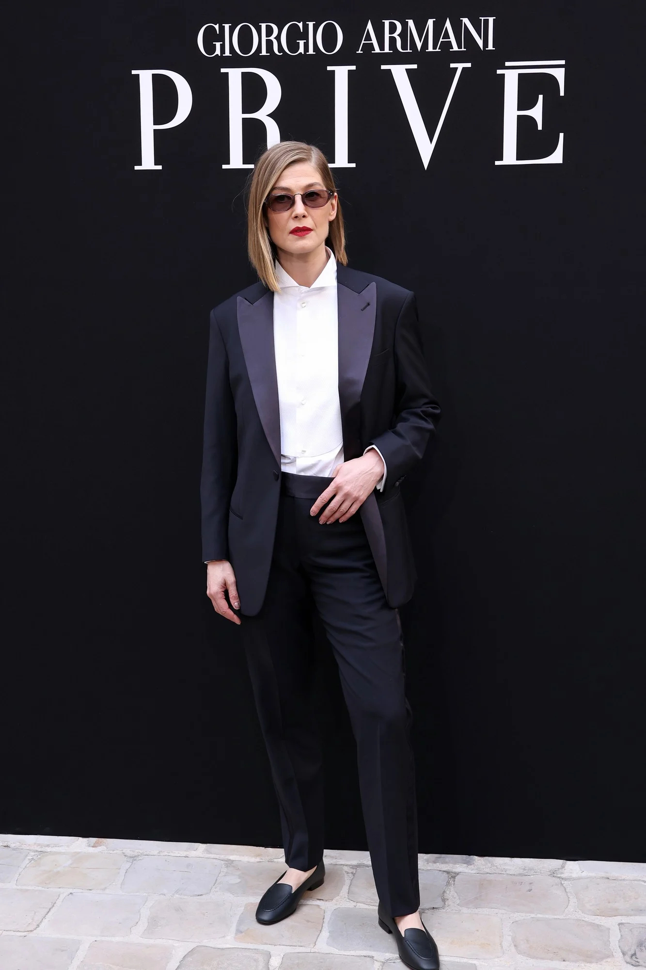Rosamund Pike和爱人Robie Uniacke 8日巴黎时装周 Ar