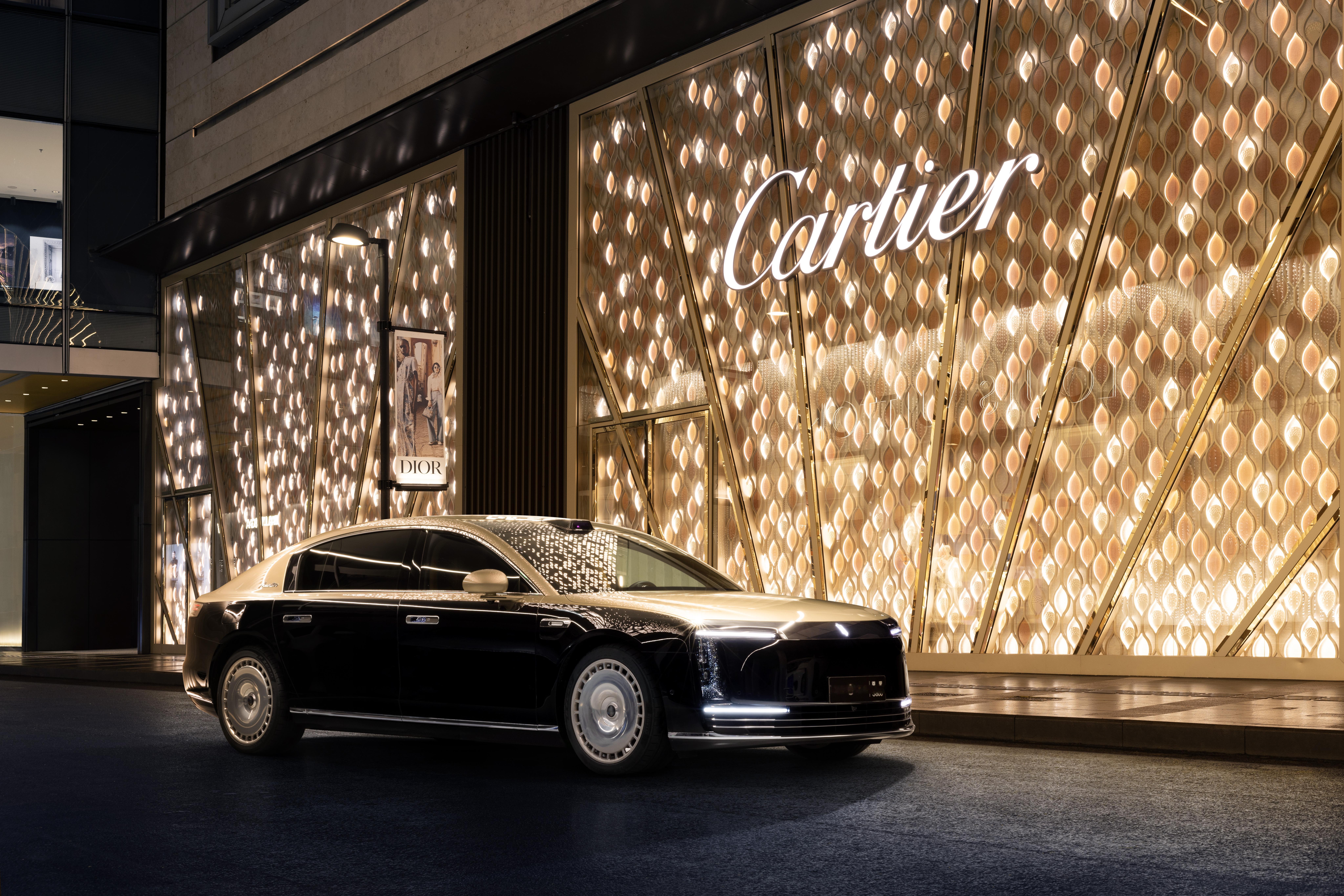 广州车展最吸睛展台非尊界莫属！大湾区企业家齐聚，为S800的豪华价值买单，外观大