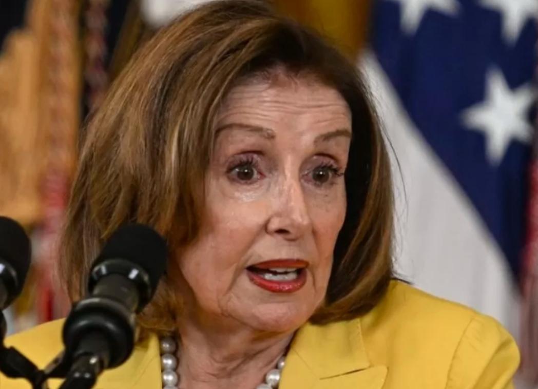 佩洛西将是美国甚至全世界的罪人！
如果不是她逼迫拜登退选，今天的美国和世界也许全