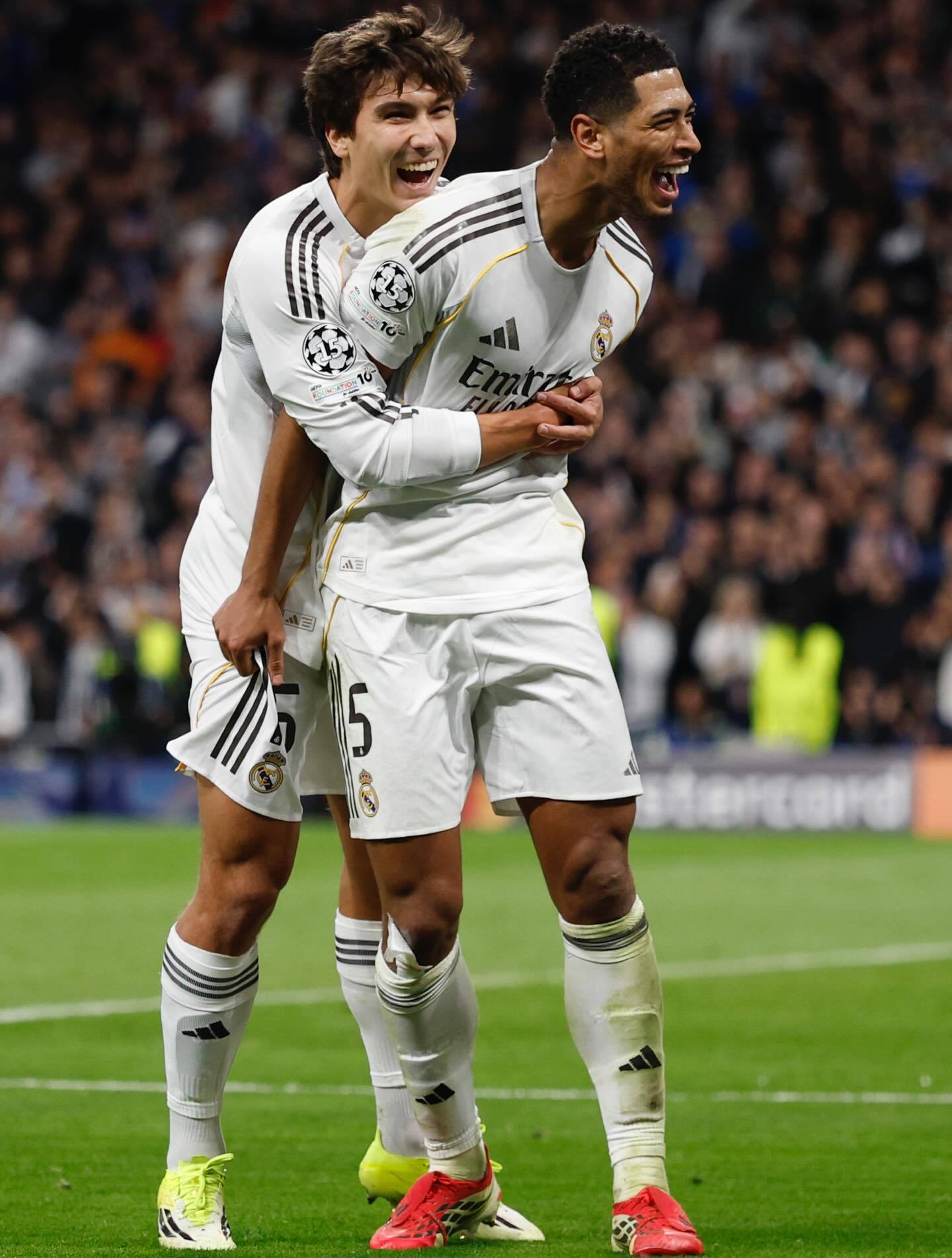 赛后更新IG🤣：Cheers.🍻APP：何必要让真相毁了一个好故事呢。🤣干