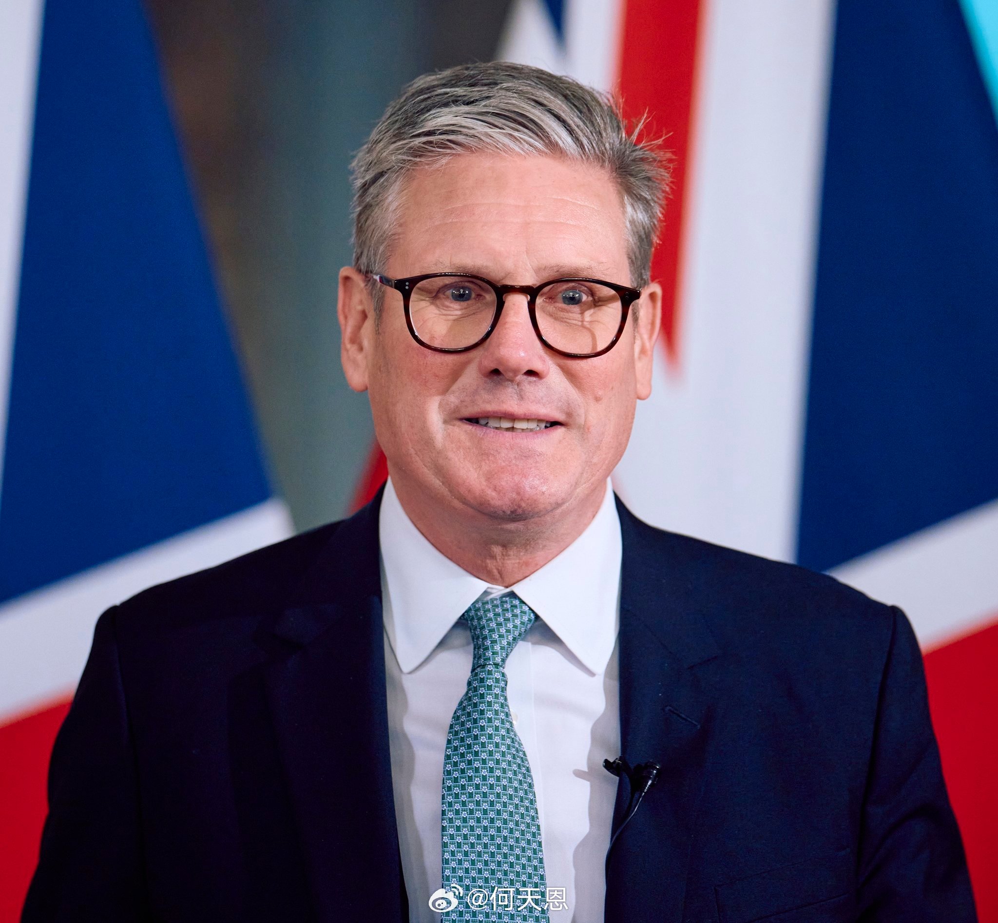 架不住特朗普威逼利诱英国正在考虑派遣海军舰艇和水雷探测无人机，前往波斯湾，以协助