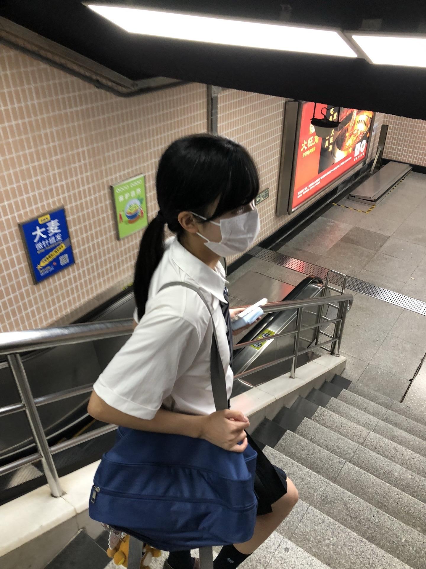 跟上我