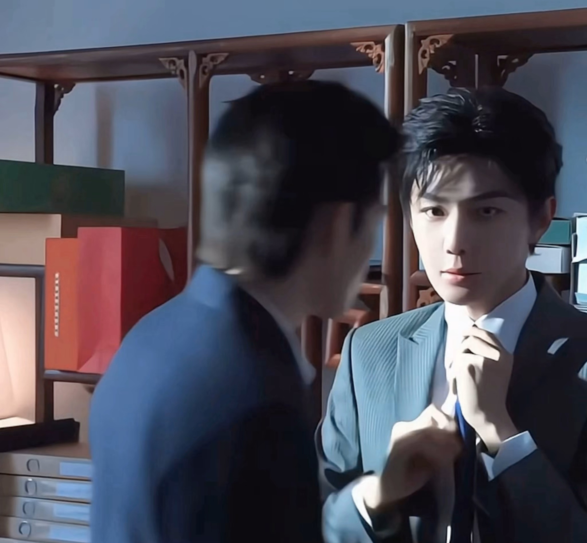 郝熠然 这个角度绝了，可惜剧中不是用的这个角度 