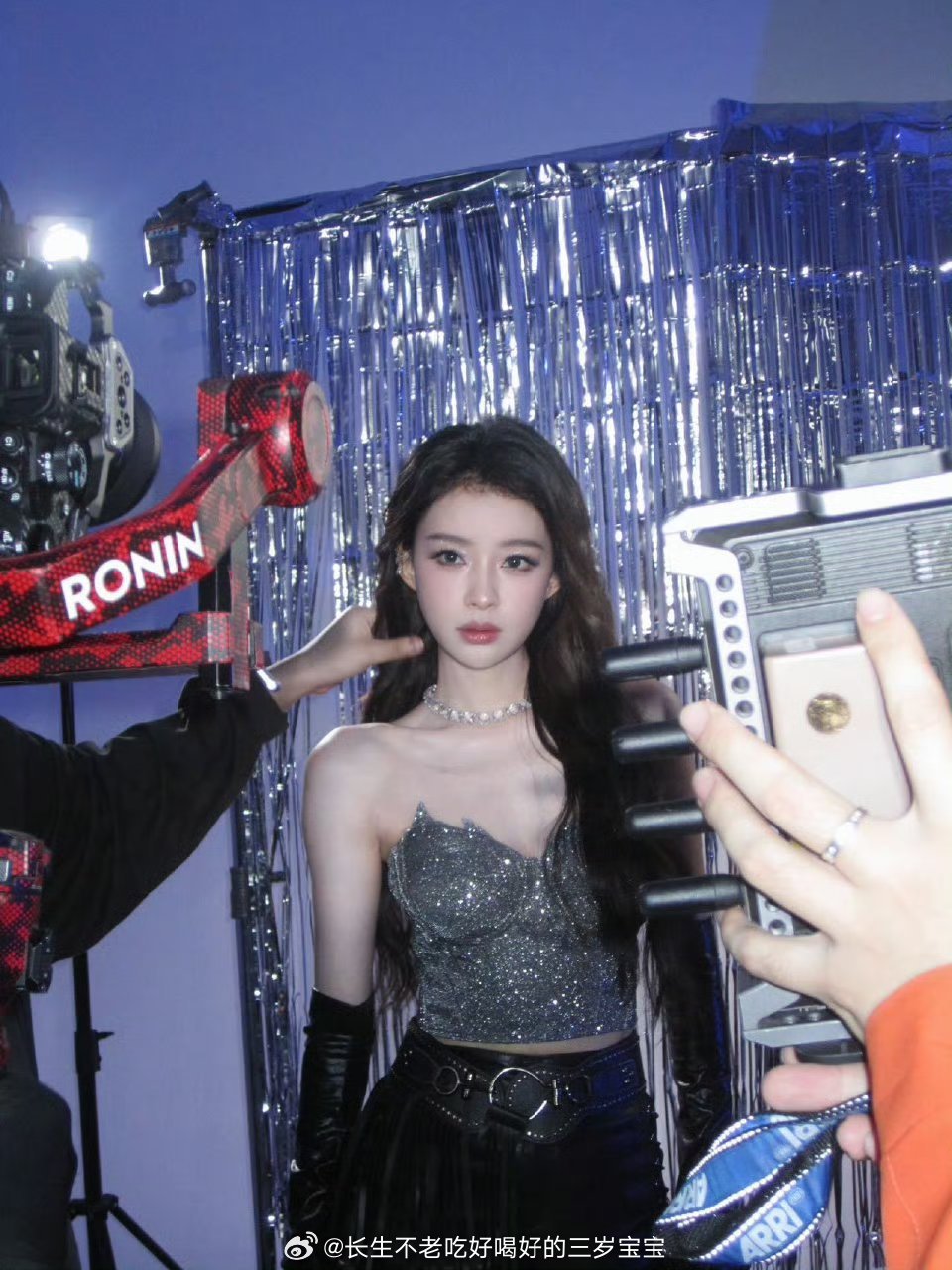 孙怡 好美的洋娃娃姐姐真的是又美又萌！舞台上是闪闪发光的女爱豆，台下是直球发言的