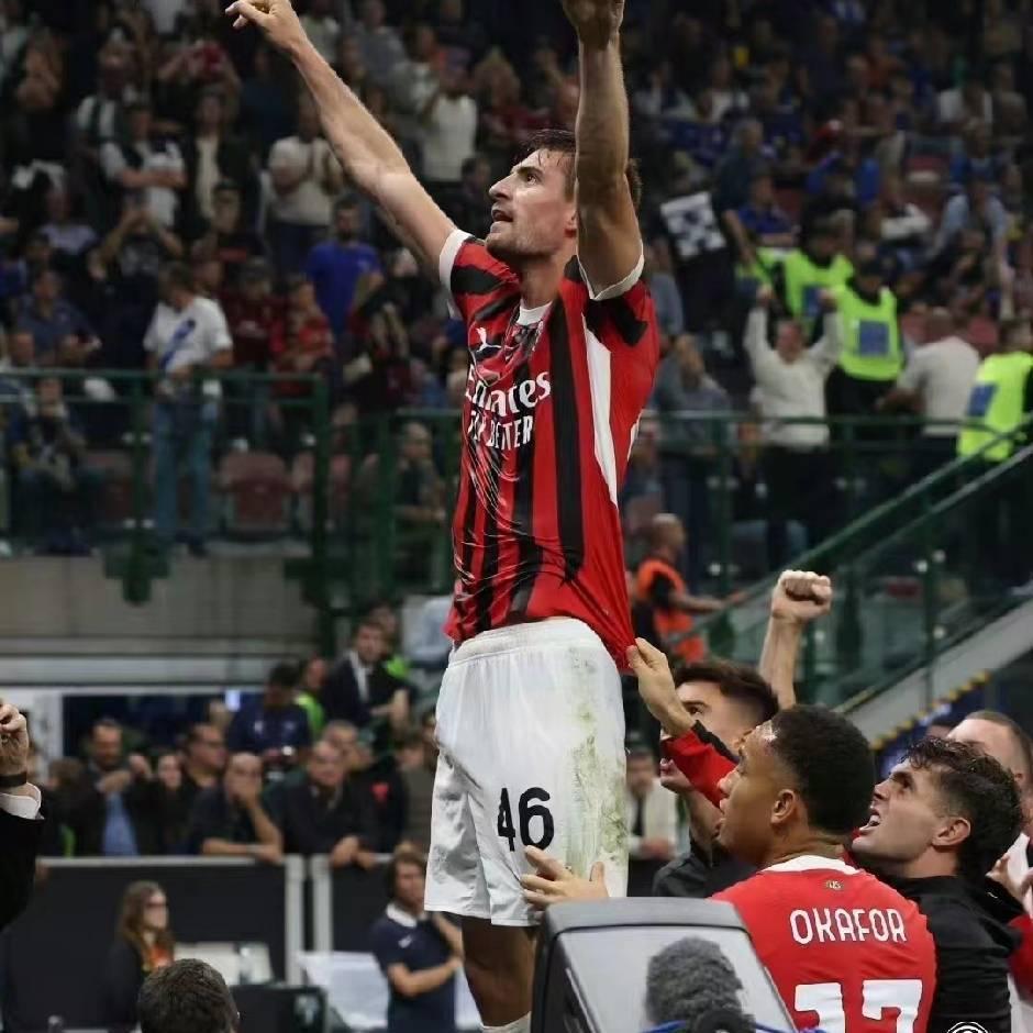 克亚尔：加比亚是我的接班人！
最近前米兰名宿克亚尔接受媒体采访谈到了加比亚和即将