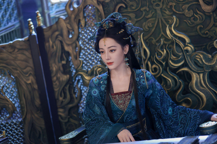 思胥万千轻点虐 陈飞宇刃指热巴海报陈飞宇刃指热巴海报，思胥万千轻点虐，咱就说刚刚