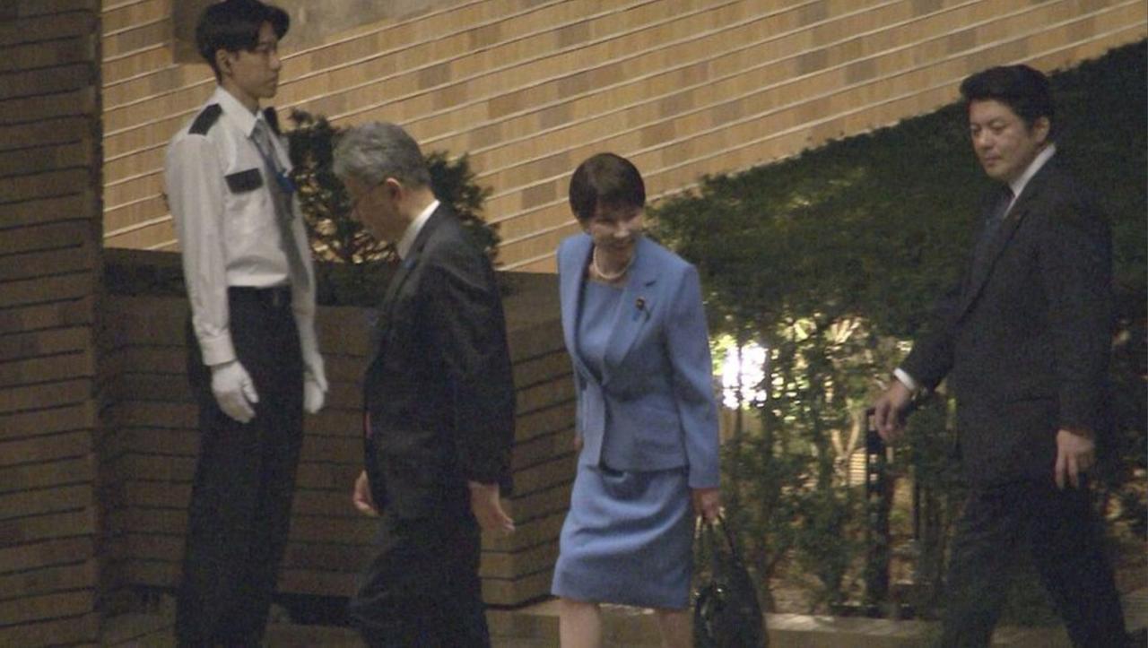 【“简直岂有此理，唯有辞职一途”。高市被质疑因党内高层聚会饮酒缺席本月G7视频会