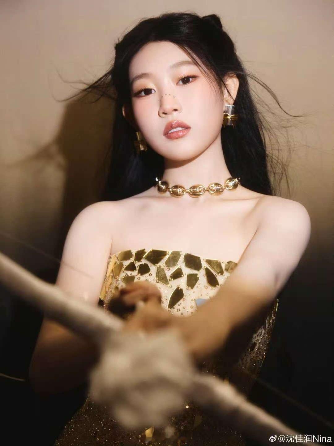 沈佳润美美桑内居然百搭成这样 当小沈阳的东北特供版还在耳边回响，各地文旅的二创已