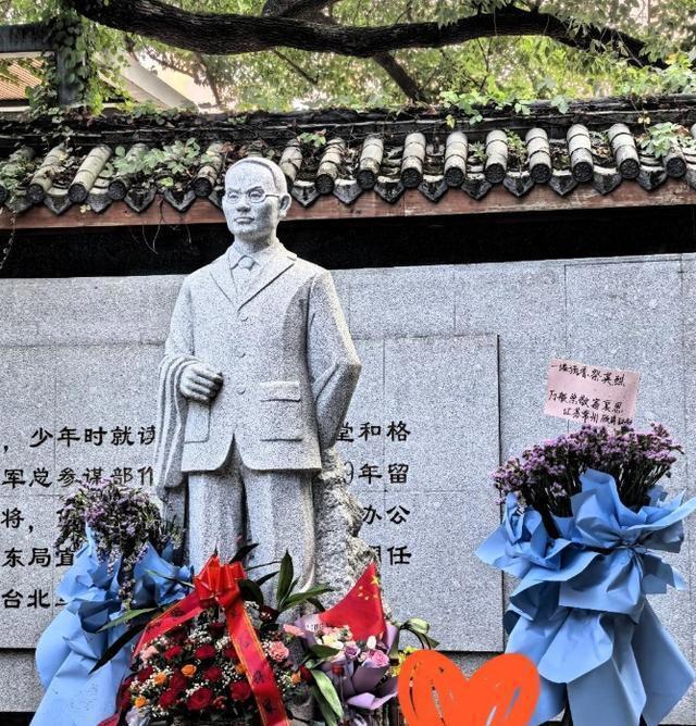 记录者[超话] 看完《沉默的荣耀》最后，吴石将军与小蒋的一段肺腑之言，深得我心：