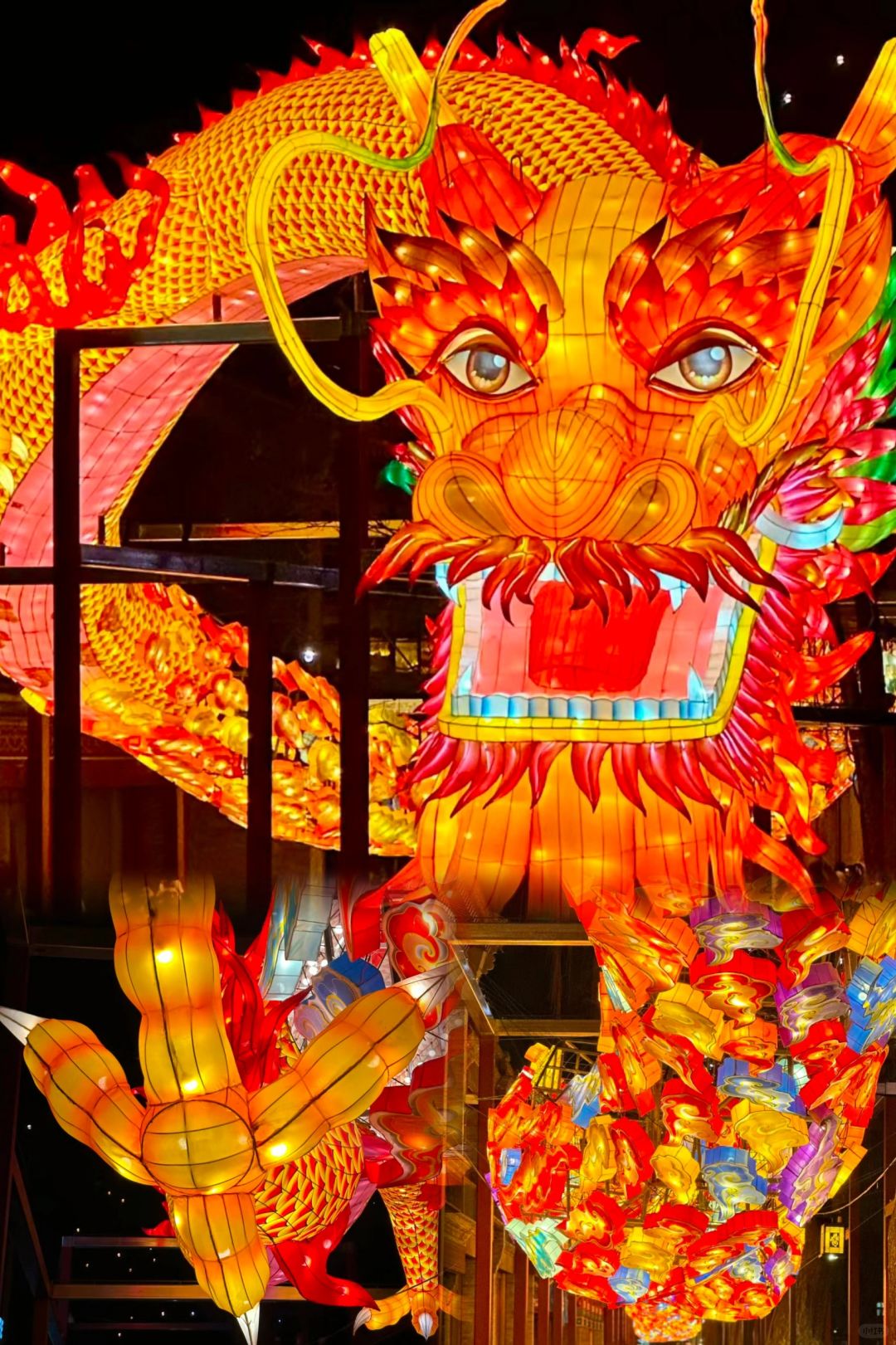 2.10实拍，北京什刹海破防！百米巨龙涌现！