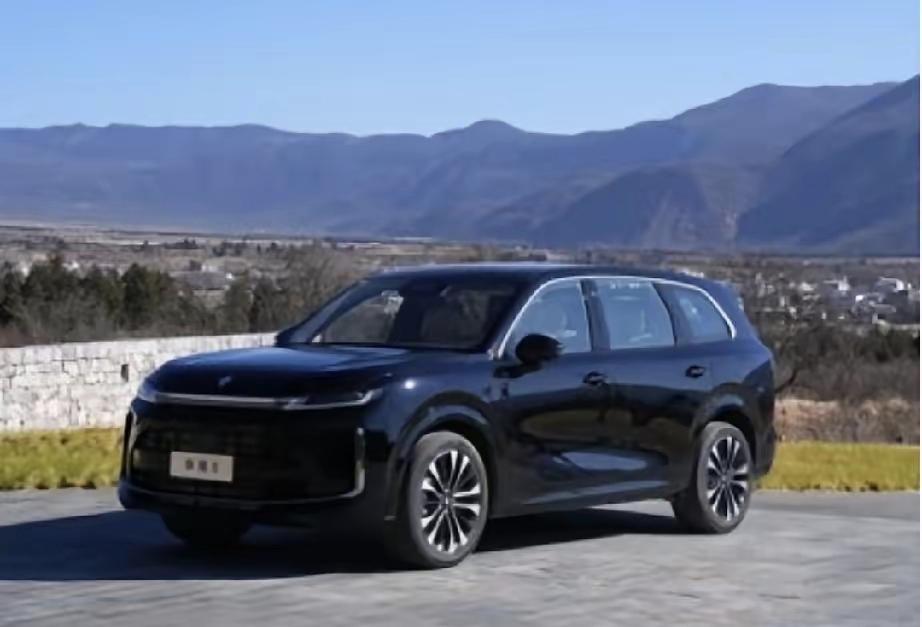 3🌹华境S全球首秀标配华为乾崑
2026年4月7日是个好日子，上汽通用五菱与华