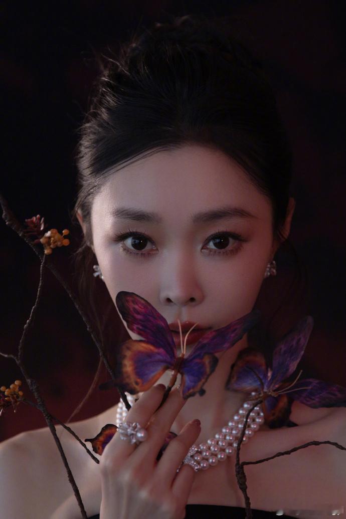 宋轶勾引女人的事全做了 《与晋长安》花絮甜度超标！宋轶薄纱蒙面舞起来，金饰叮咚伴