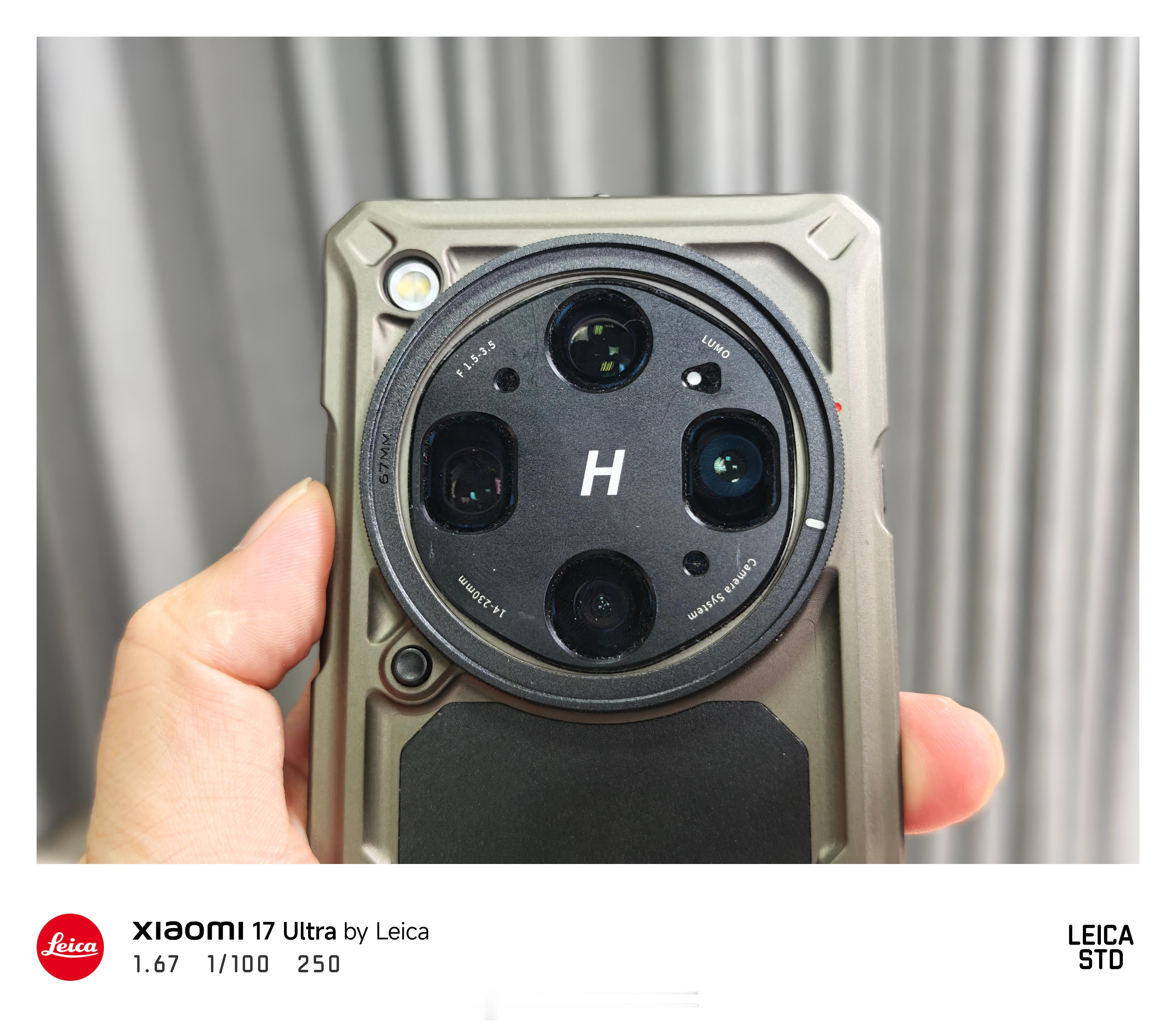给OPPO Find X9 Ultra整的手柄和滤镜转接环到了，装上感觉还不错。