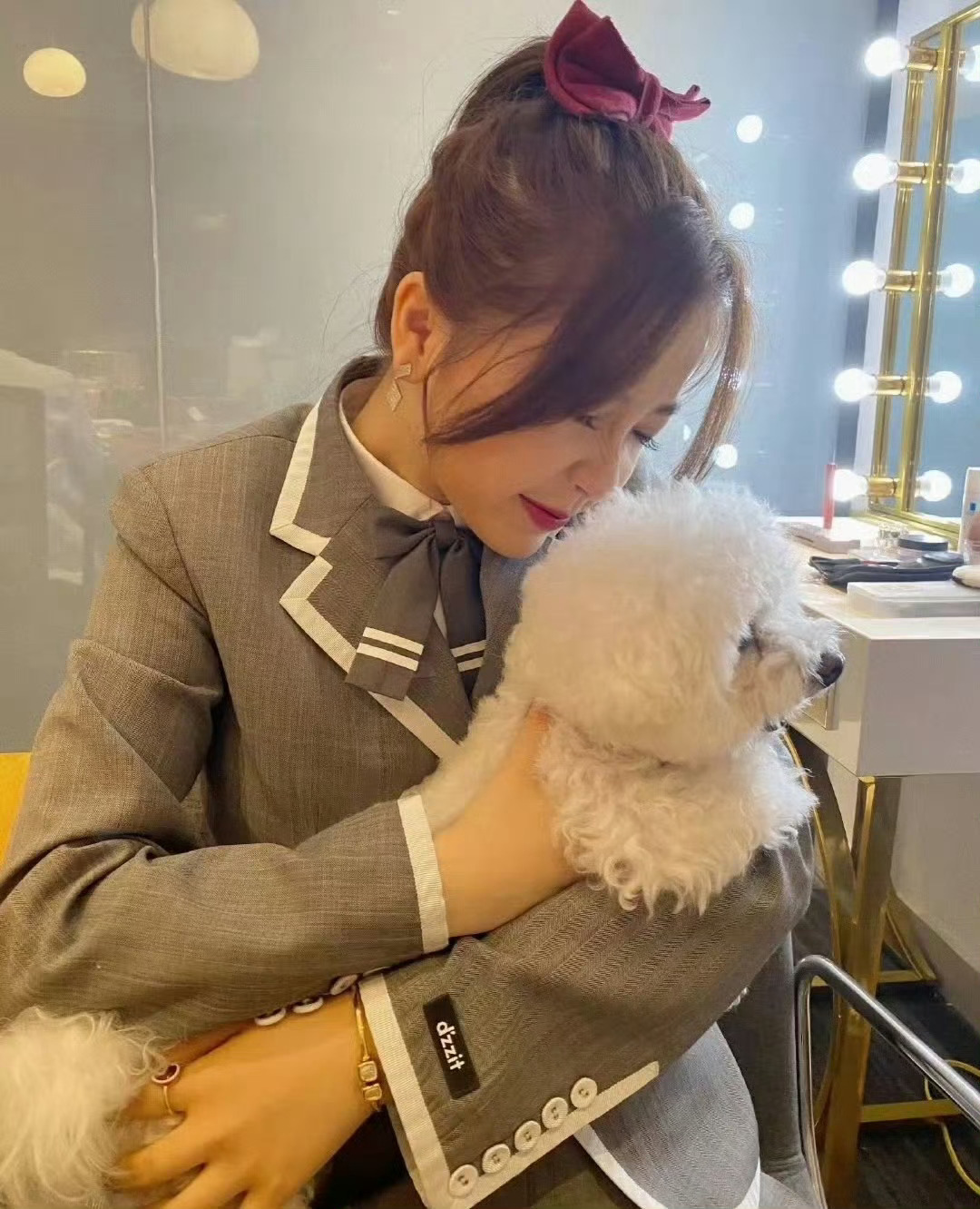 pluginpet品牌全球代言人虞书欣 品牌方数据【必须】给破万 鱼丝来互动补内