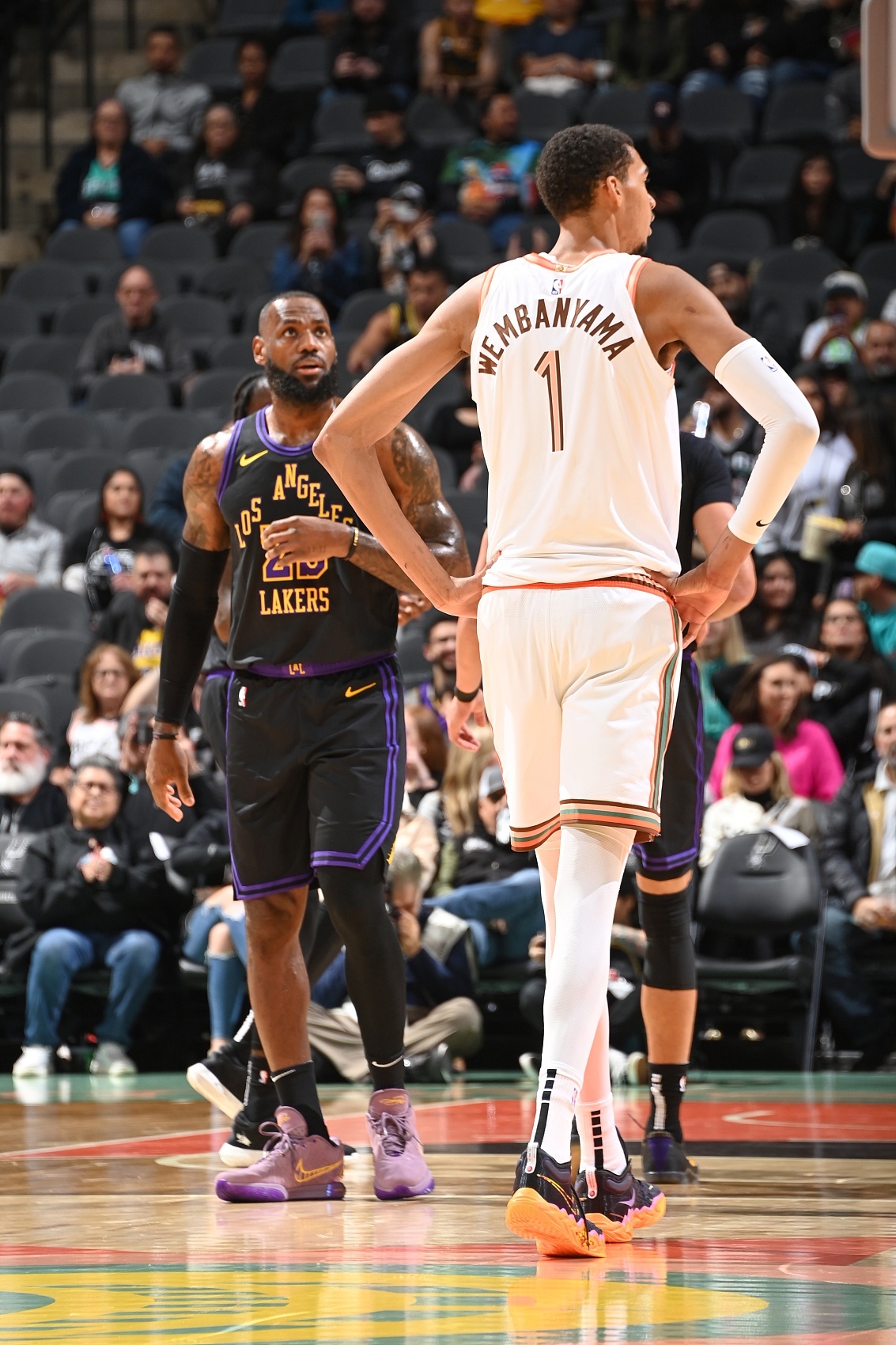 如果詹姆斯和文班亚马在同一年选秀，你会选谁？！就各自选秀前的前景来说，很多人都认