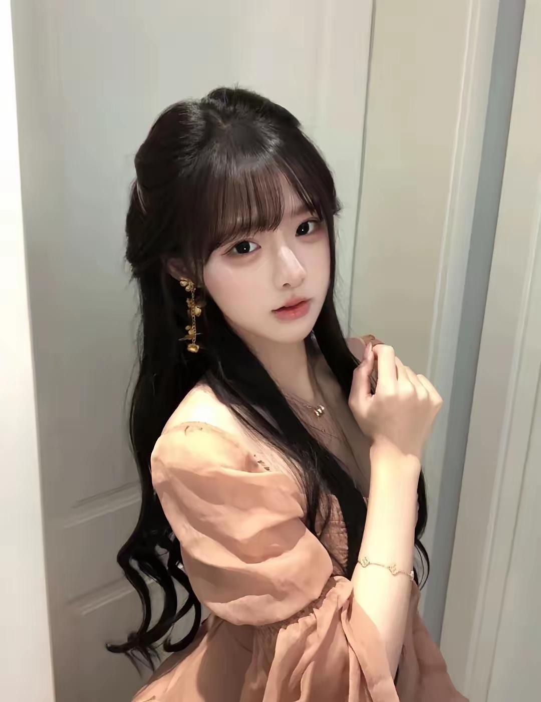 分享美女穿搭服饰