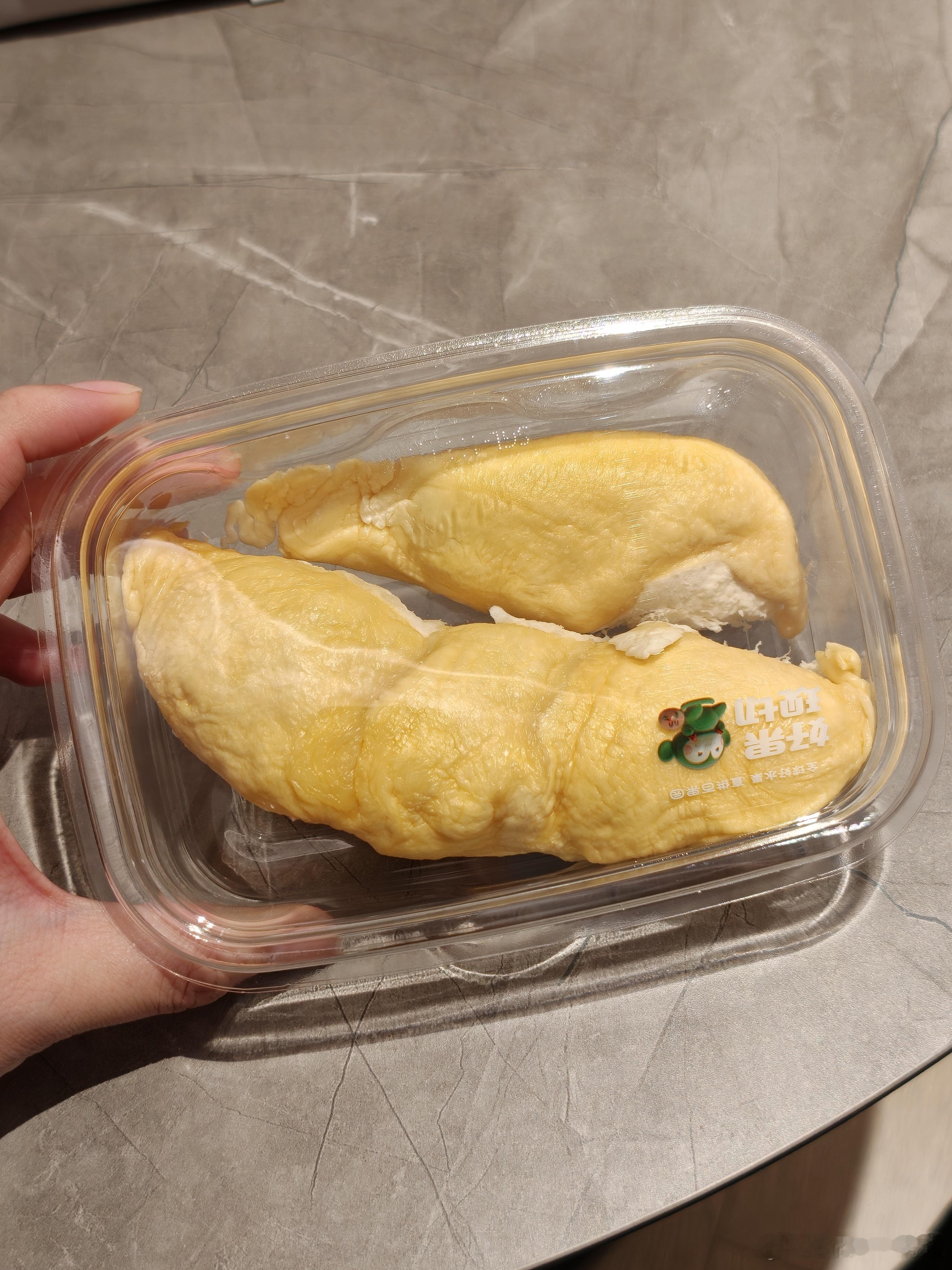 这半斤榴莲肉80多，这么一想带榴莲自助的汤泉洗浴也不贵了，虽然接近300一位，只