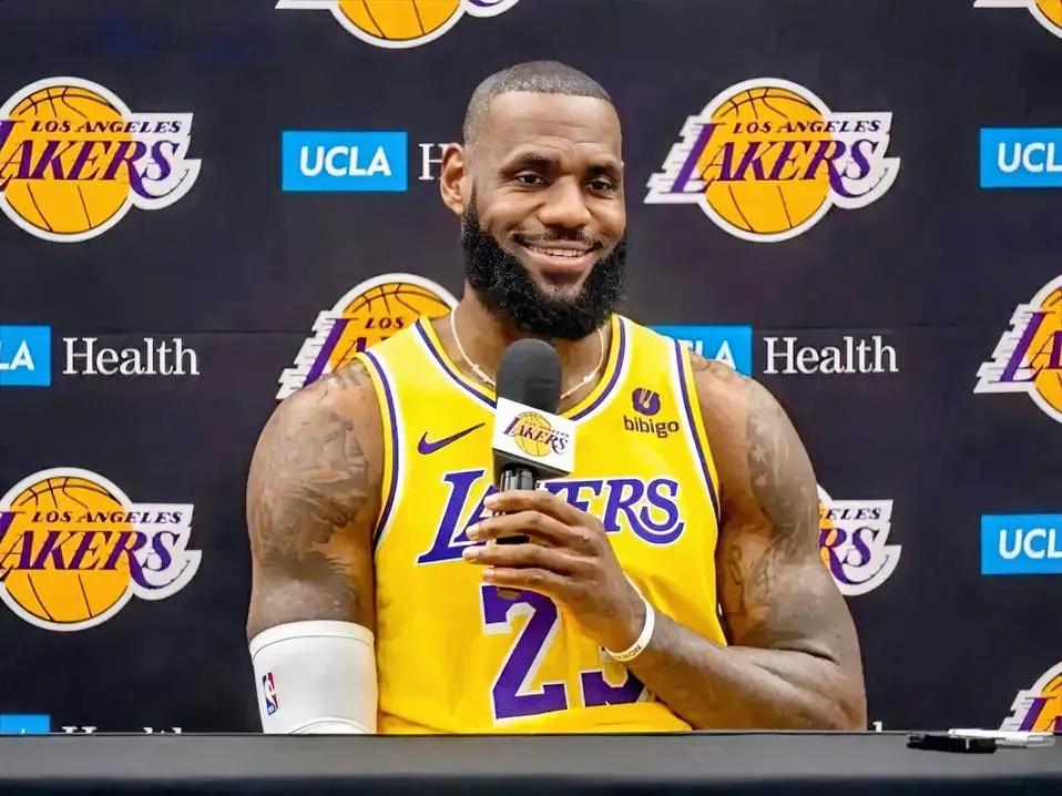 以下这五件事，全部完成之后，詹姆斯的NBA生涯堪称完美！

1、完成411工程，