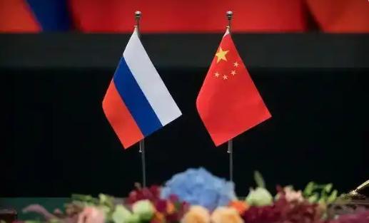 中国跟俄罗斯都处成历史最好水平的伙伴了，为啥从头到尾就是不肯明明白白站出来力挺俄