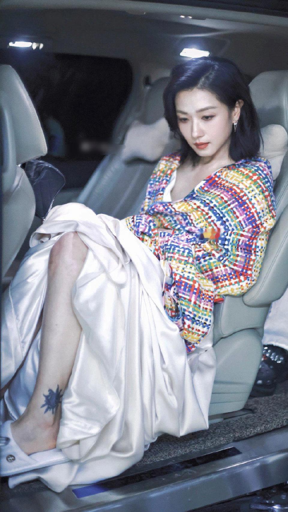 万茜脚踝上的纹的这只王八挺帅气啊，有什么寓意吗？ ​​​