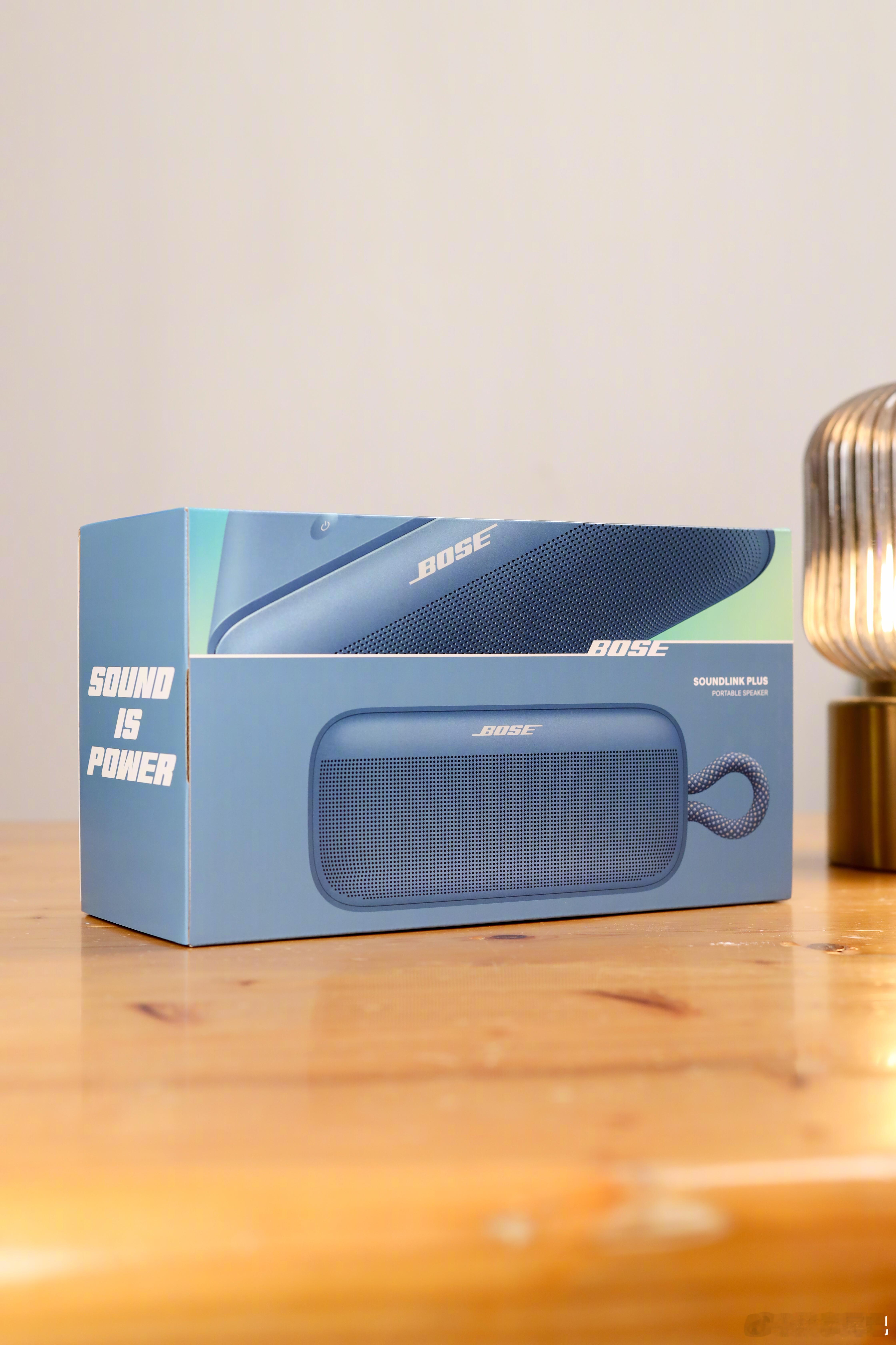 如果你觉得之前的 Bose SoundLink Max 手提音箱不太便携，那新出