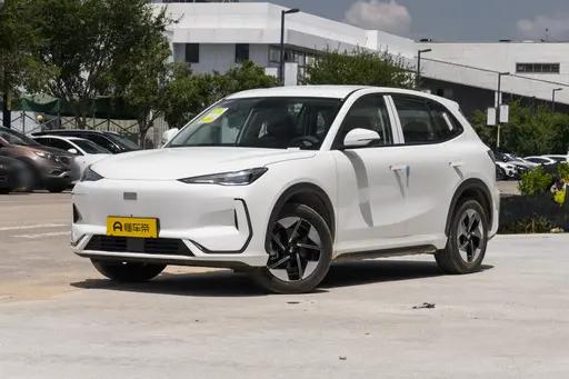 同样十一二万，买银河E5新车探索版，还是二手星舰版？
 
最近看银河E5，我发现