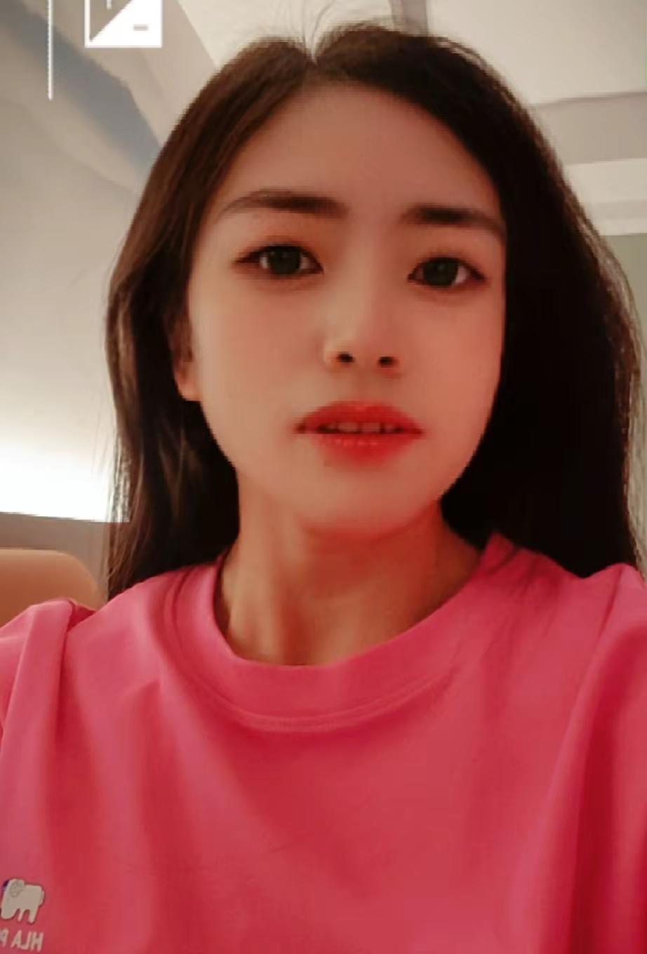 这个头发是又多又长了，一直想“它”掉点，变少点，奈何“它”一直就这么多了，那个要