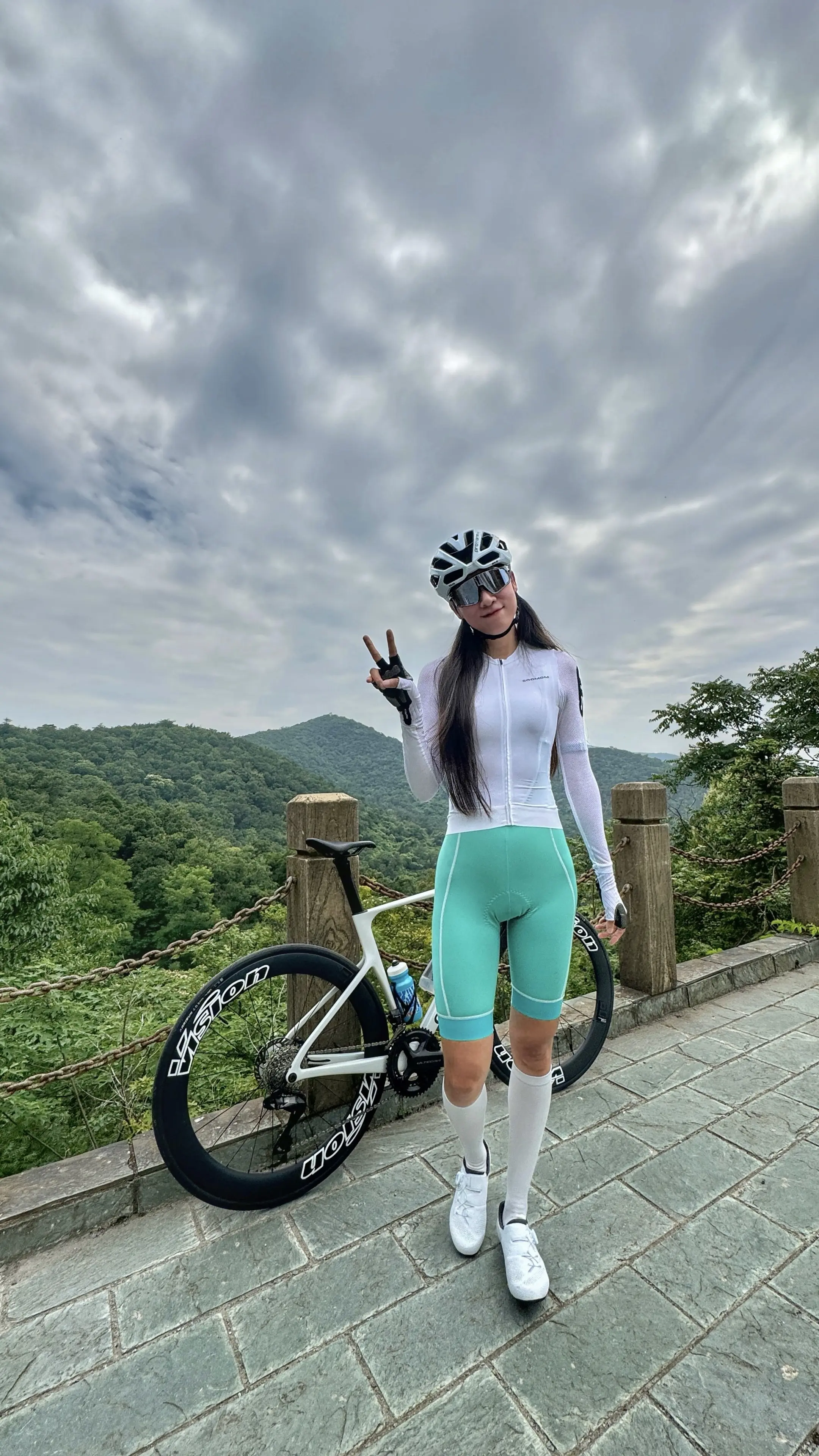今天南京的天气太舒服啦 忍不住要往山里钻