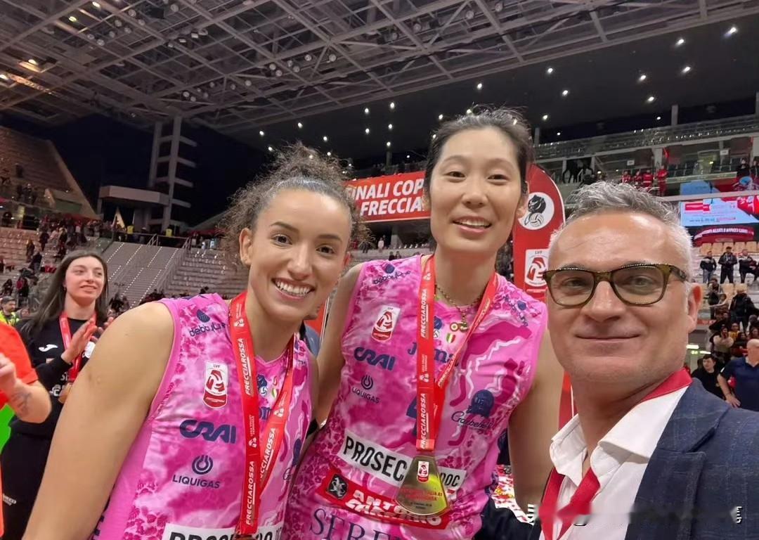 昨晚最大的赢家，除了科内利亚诺，还有他。没错，Top Volley Group经