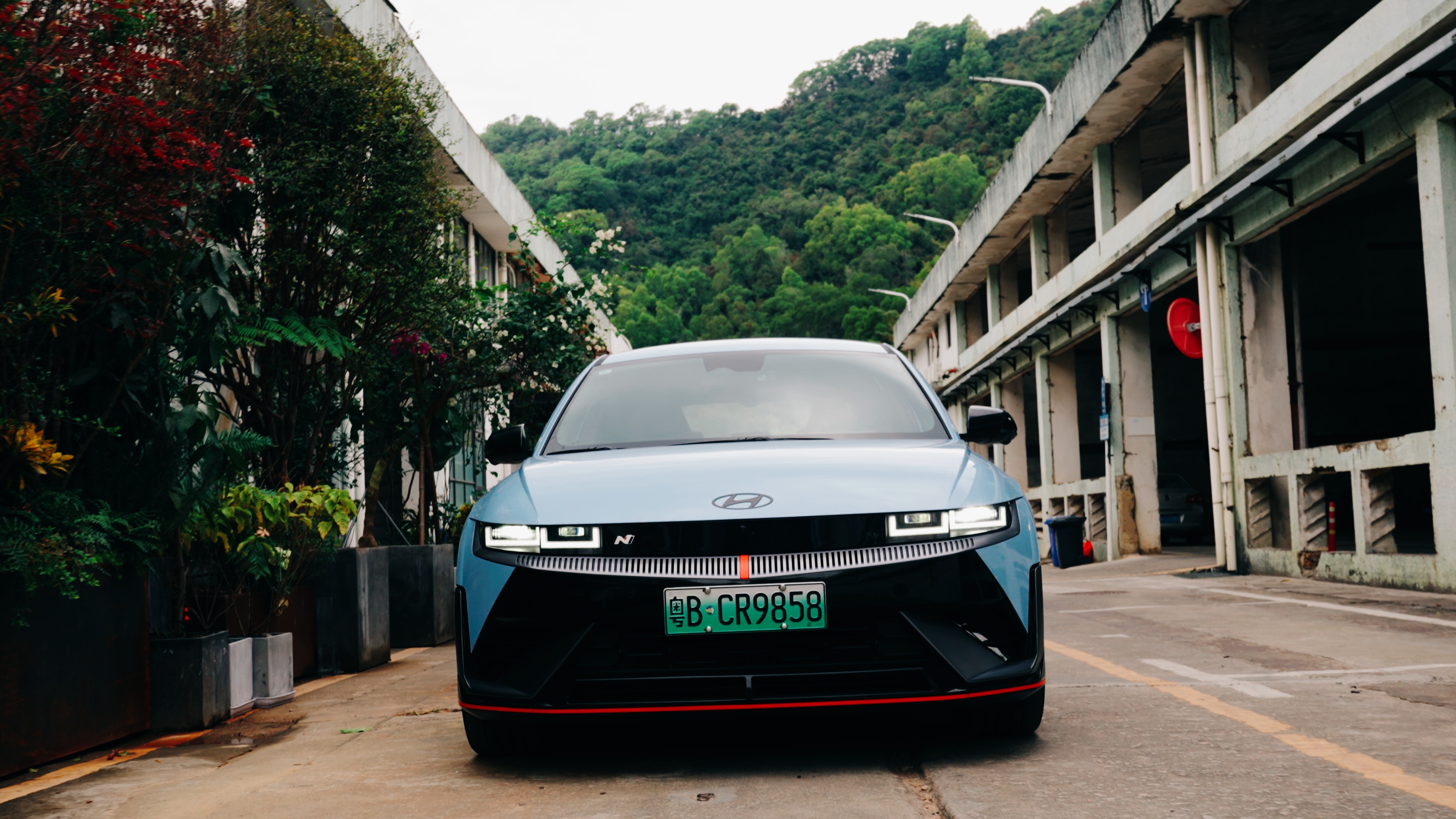 翻到这个素材，去年还有有被他惊艳到的，很有乐趣的一台车，换挡这个玩法也挺有趣的，