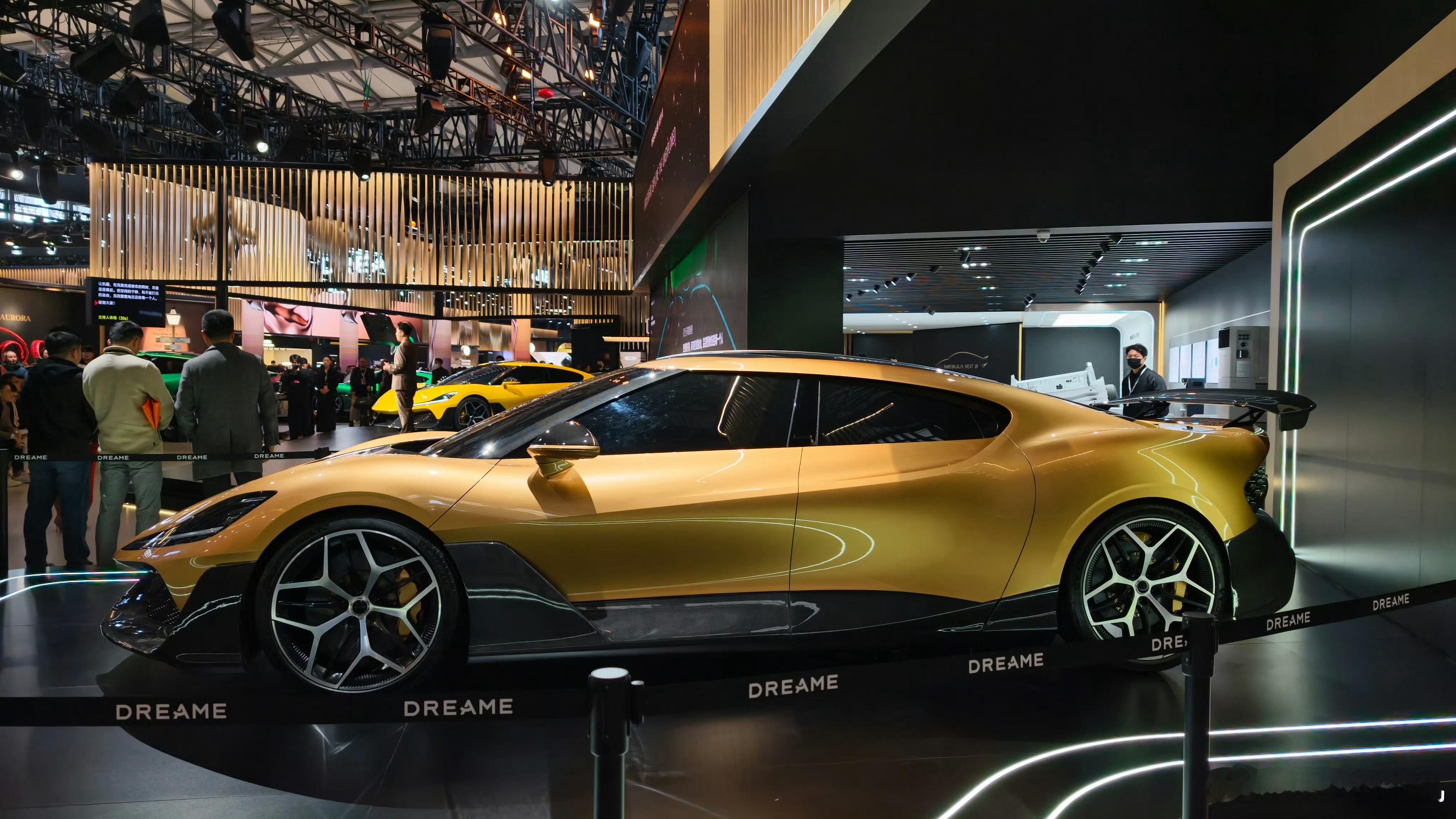 追觅汽车价格这车真的有超跑的感觉，就是不知道什么时候量产，要对标小米SU7 Ul