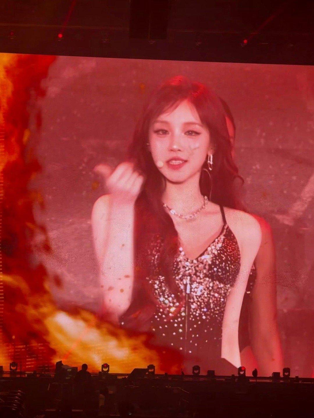 大屏上的宋雨琦宋雨琦 有人说某些脸是为大屏生的，宋雨琦绝对算一个。被放大的美貌不