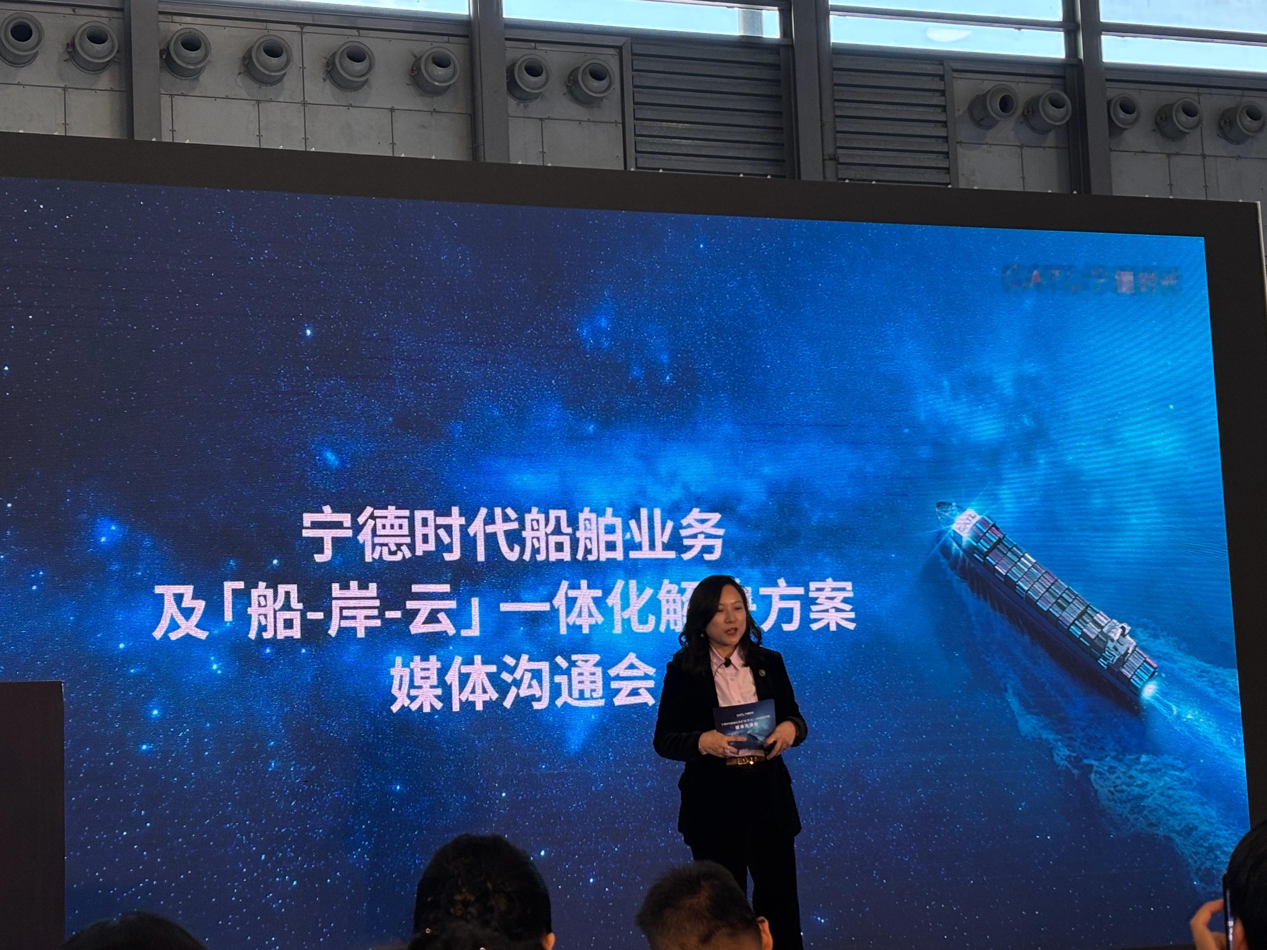 一个冷知识，1989年，上海交通大学船舶工程系在福建仅招3人，曾毓群以宁德地区理