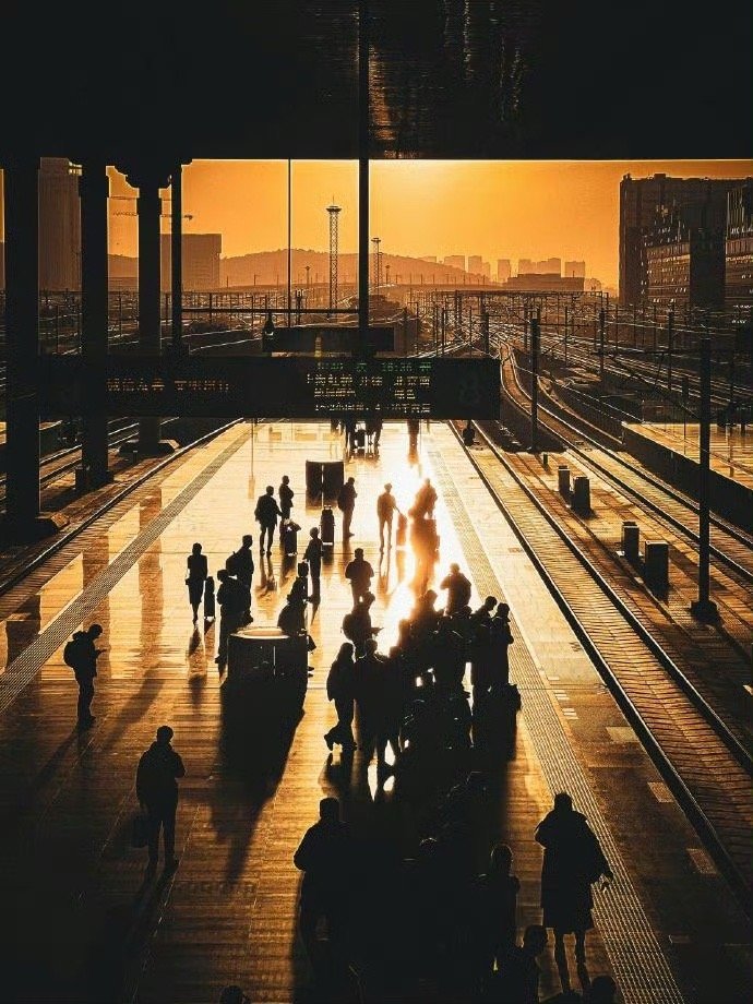 世界上只有1%的人明白真相，剩下99%的人三观是被塑造的，他们只负责站队。——利