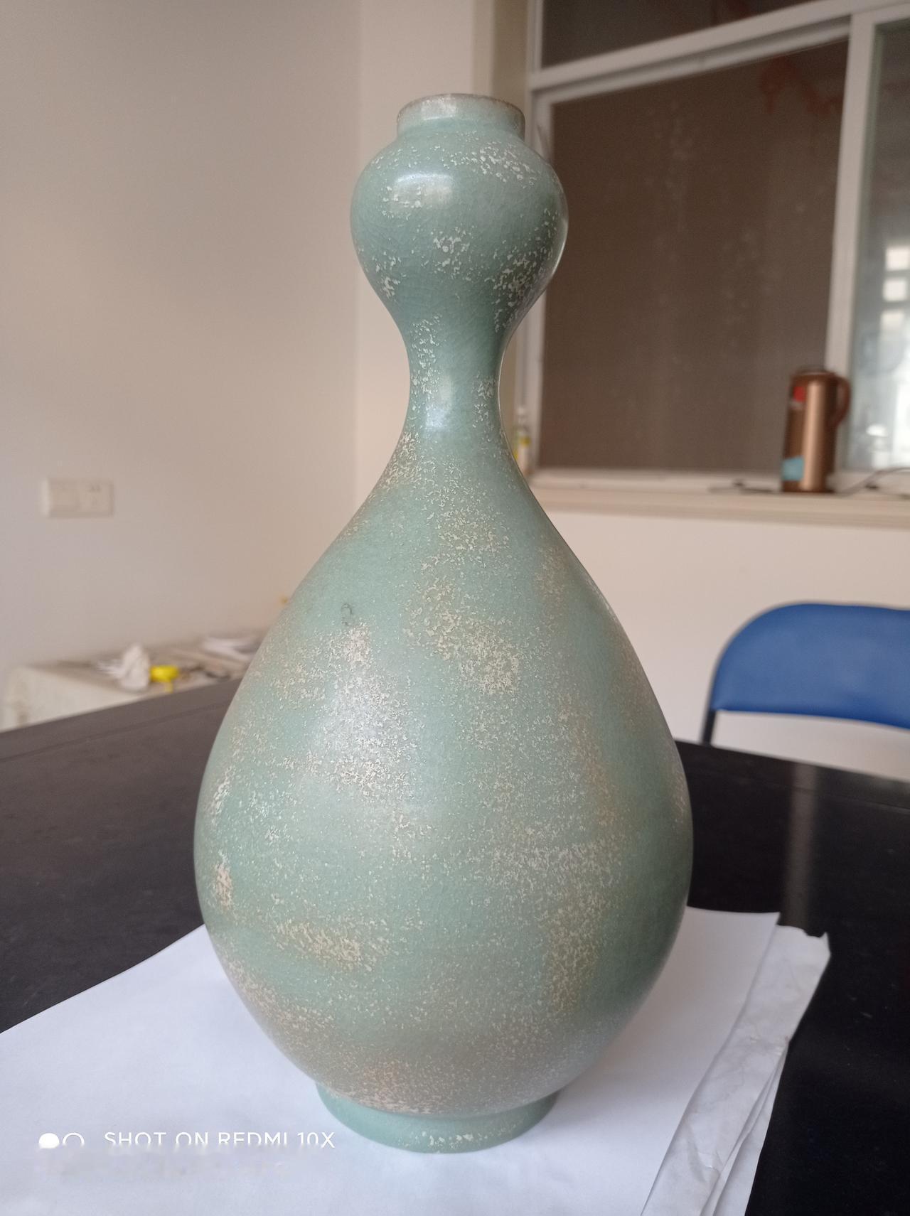 清宫汝瓷，无限尽美！
汝瓷是宋代五大名窑之一，它的美独一无二。
在清宫里，汝瓷可