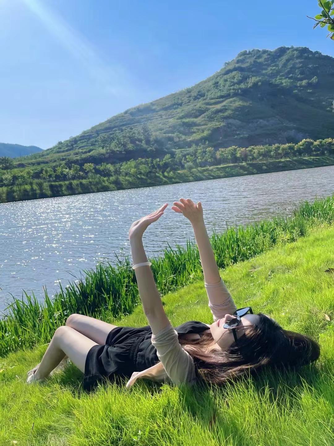 给我擦皮鞋，我要验牌（开始期待夏天啦）你的女友已上线 创作者中心 创作灵感 我要