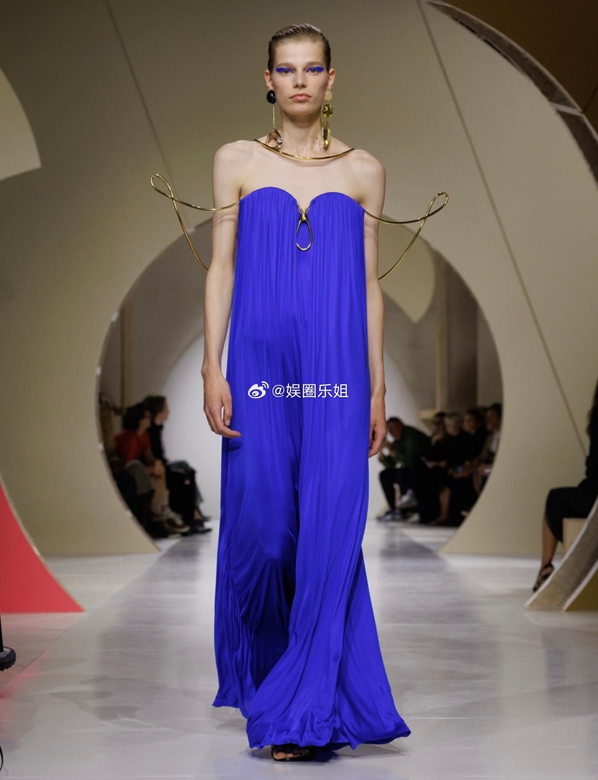 大秀直击时装周趋势解读 纪梵希（Givenchy）2027春夏成衣系列🦋品牌档