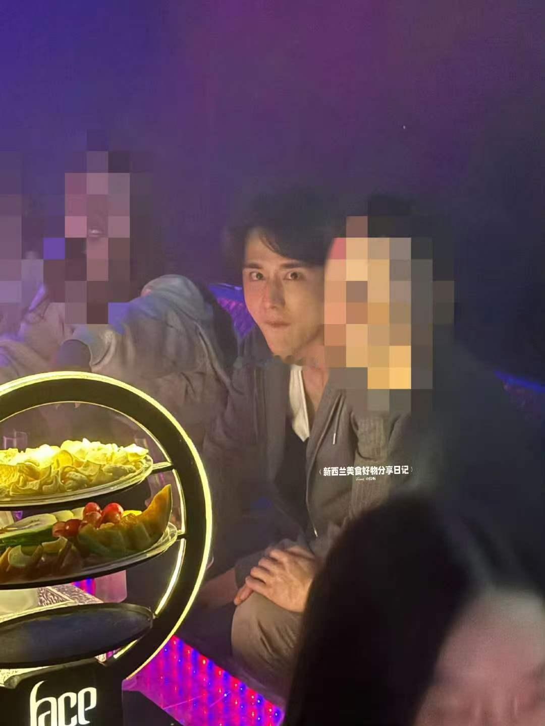 酒吧偶遇张新成张新成酒吧被偶遇张新成酒吧被偶遇 新西兰酒吧 