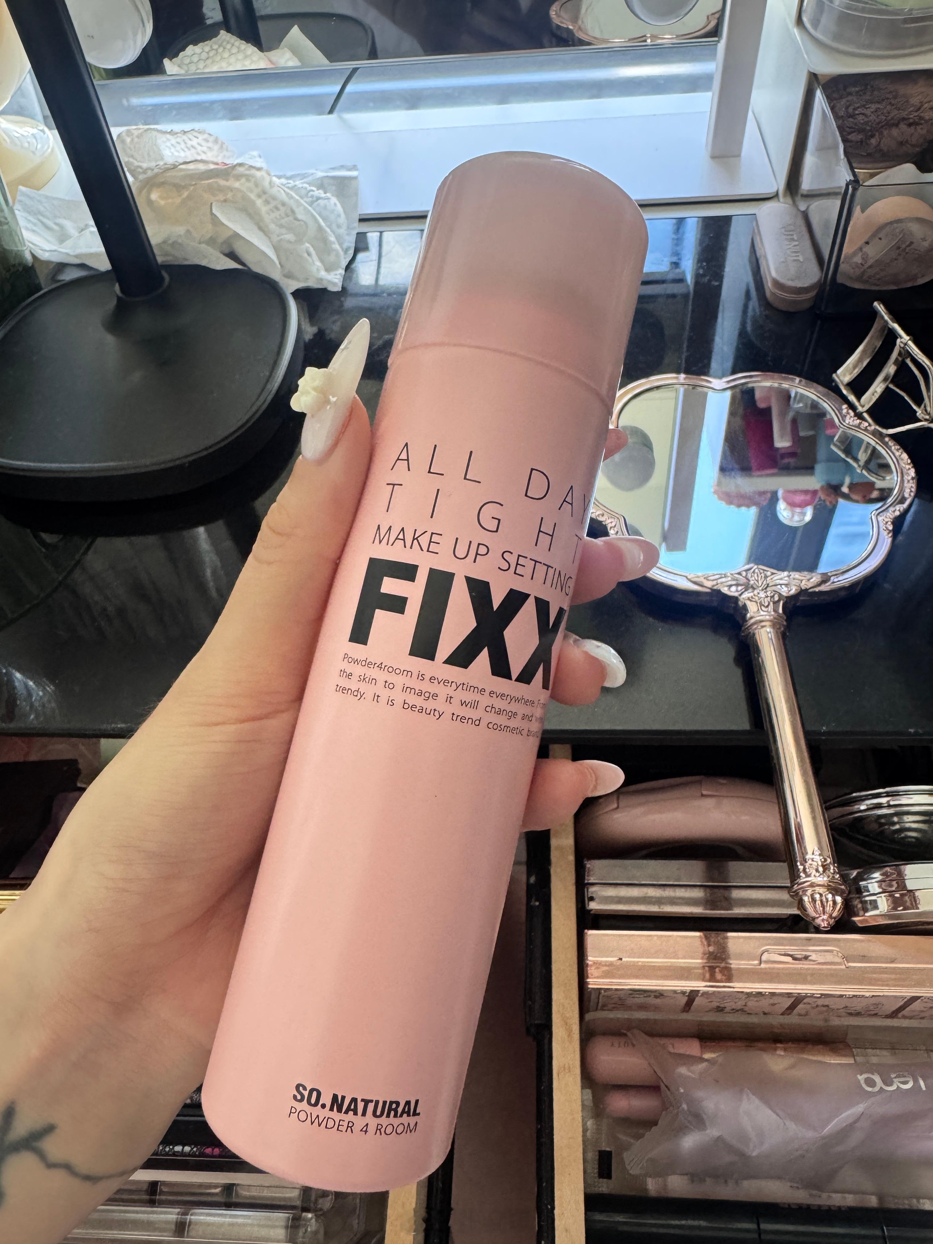 这个定妆喷雾 我买了三瓶都是不同的味道是啥意思呢[黑线][黑线] ​​​