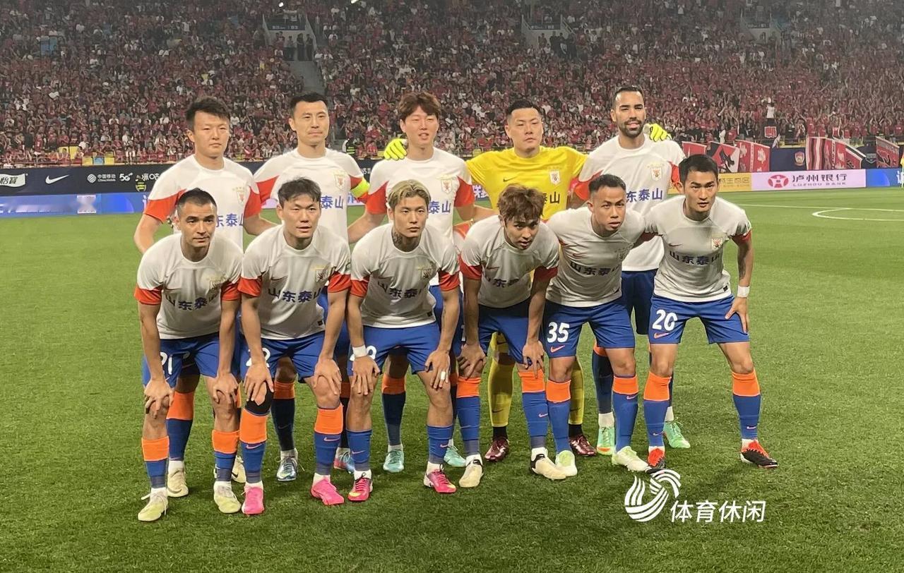 客场赢了成都！一下子，似乎又要目标亚洲。
其实还是要习惯面对胜负，稳步向前就好，