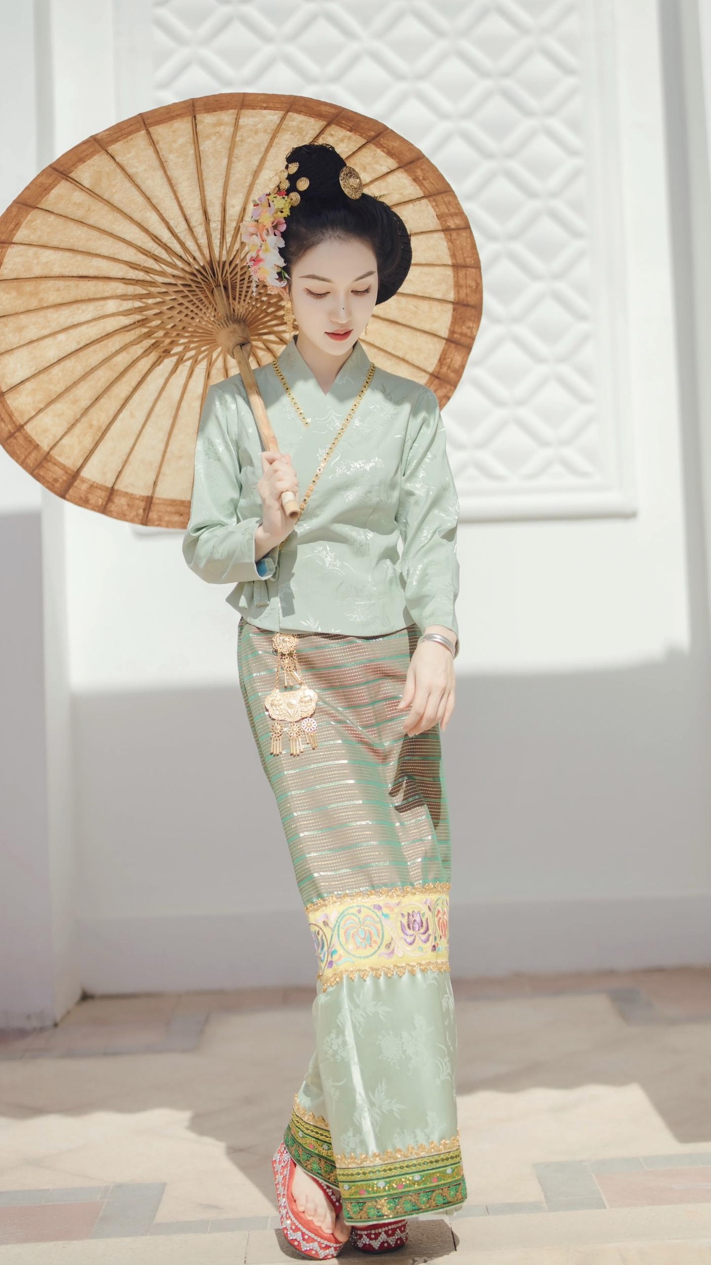 “经典就是经典服装也同理。”