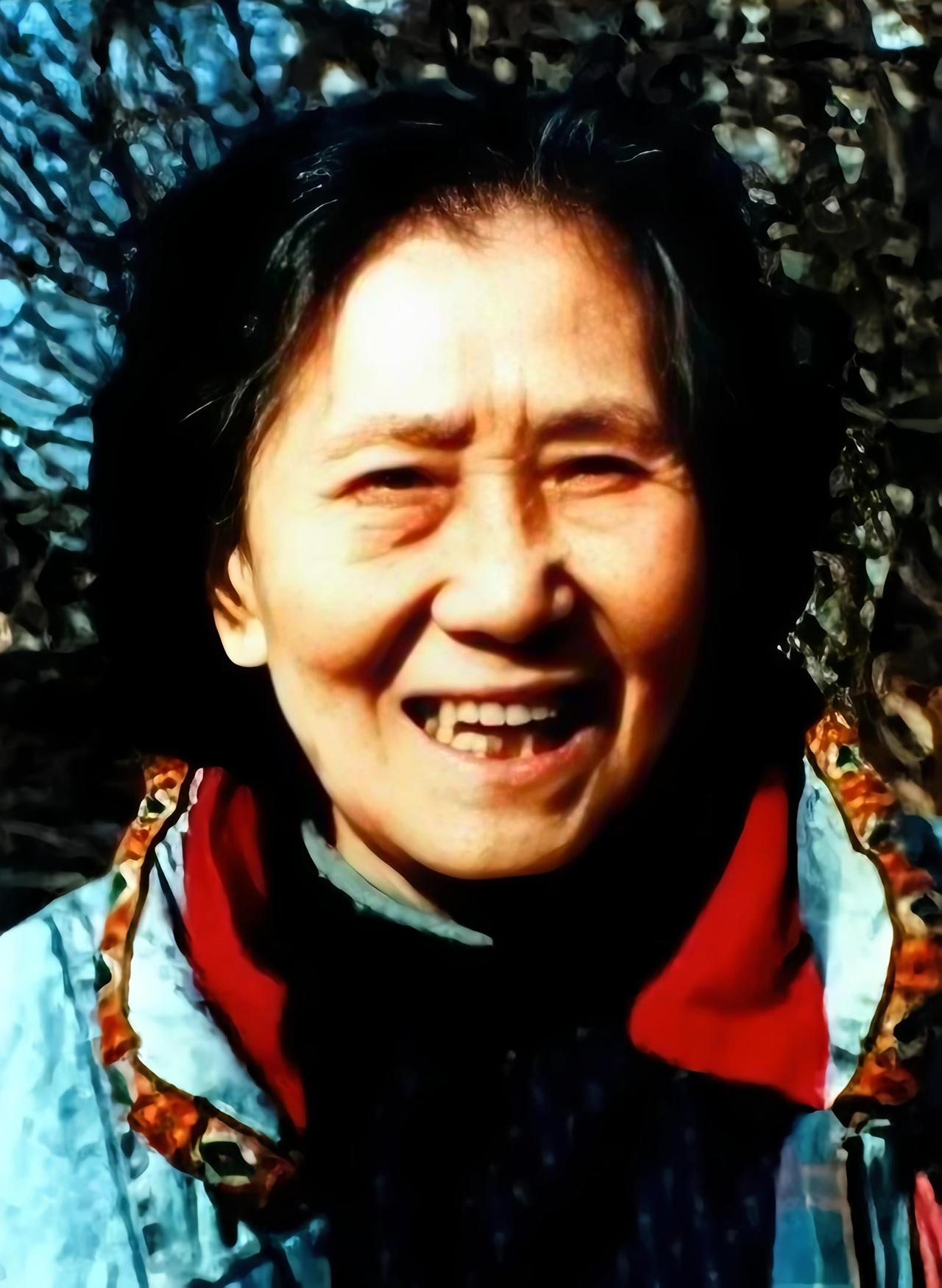 演了一辈子配角的百岁影人：丁惟敏，小角色里藏着真功夫
 
丁惟敏（1921~），