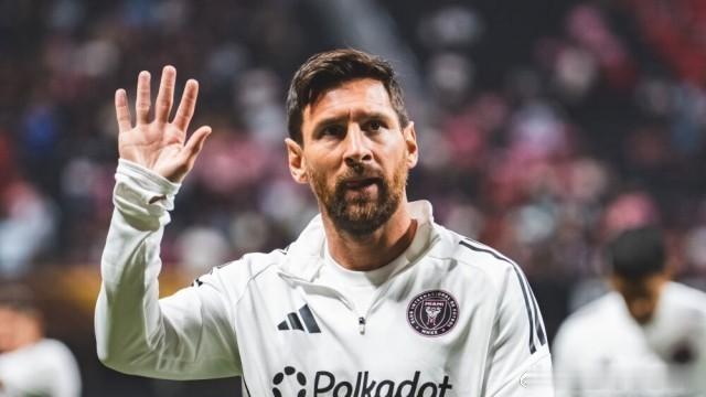 ESPN记者埃斯特万·埃杜尔表示，梅西可能考虑离开迈阿密国际，“一位与梅西和他的