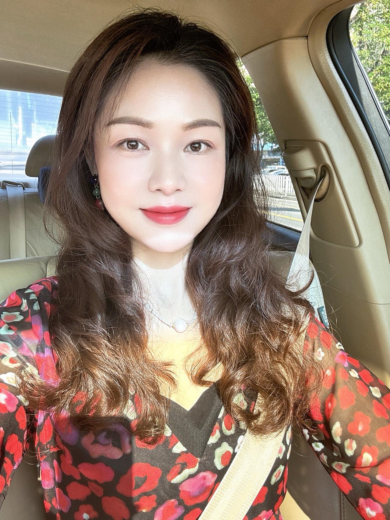 今天感恩节，感谢一路同行的你们！无论遇见谁，都是上天注定的一场缘分，绝非偶然。爱