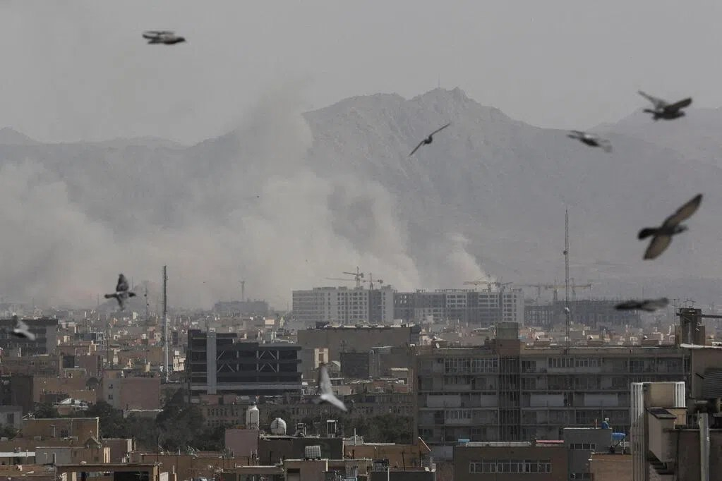 路透社引述三名消息人士报道，伊朗国防部长纳西尔扎德（Amir Nasirzade