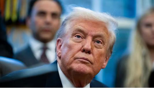 台湾的天终于塌了
 
当地时间11月13日，根据美媒透露，美国要求台湾投资350