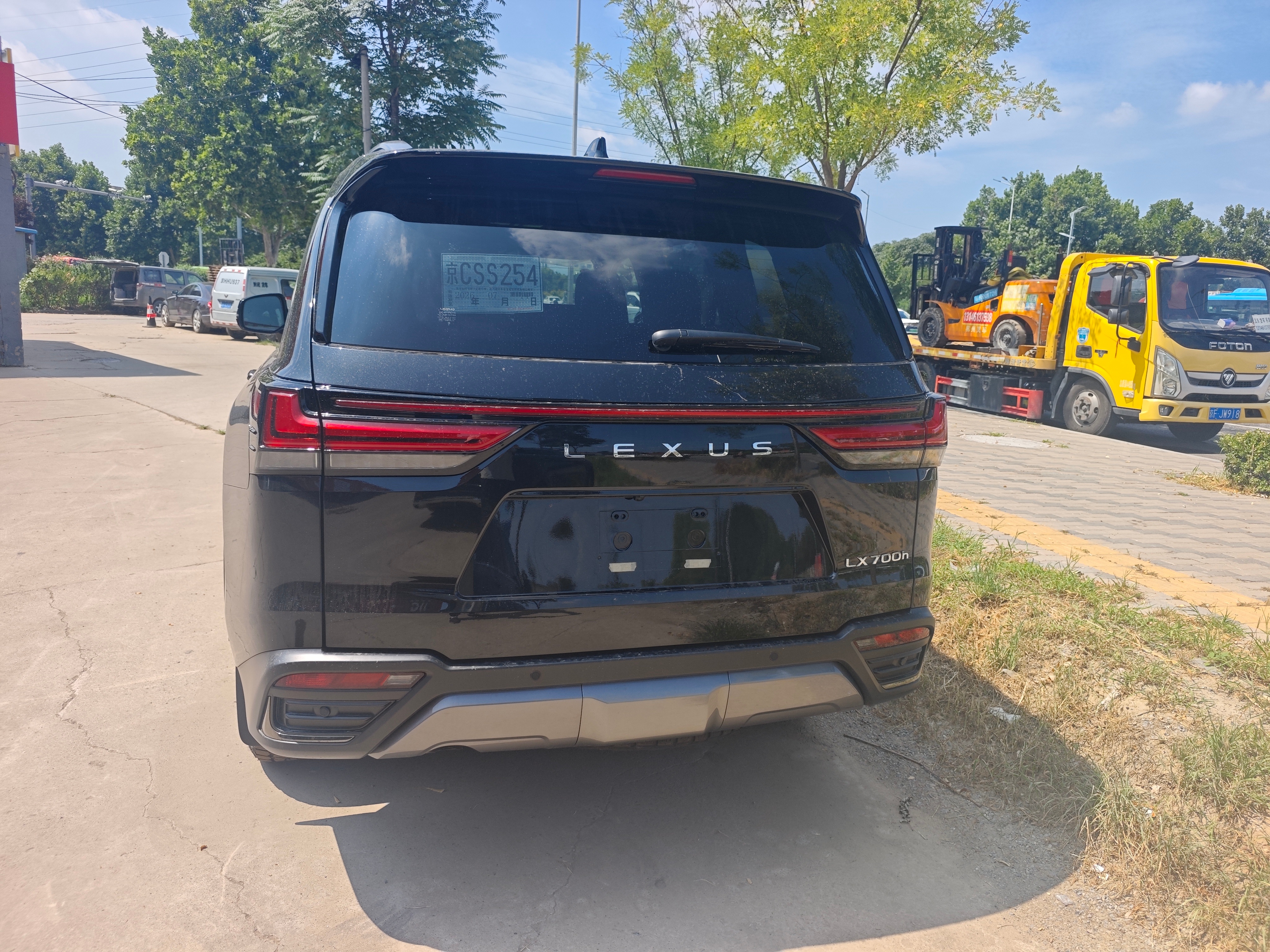 帮好大哥出台准新车 中规LX700 领境 500+km车在北京，原版原漆带车衣，