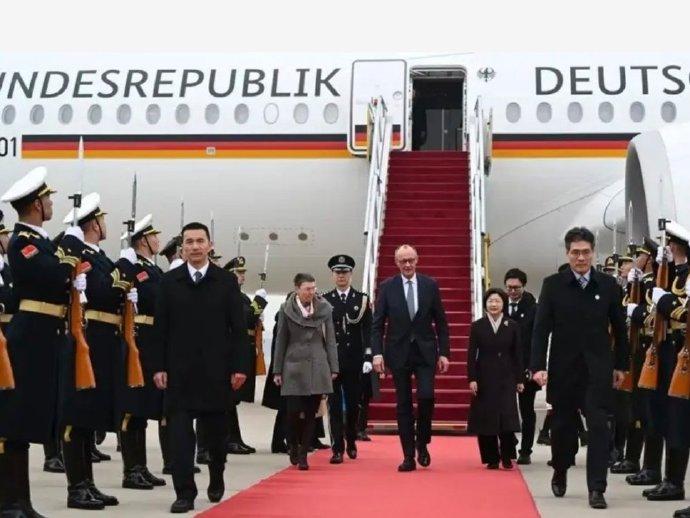 路透社认为默茨访华成果不如英国首相斯塔默和加拿大总理卡尼？这是典型的只看短期、不